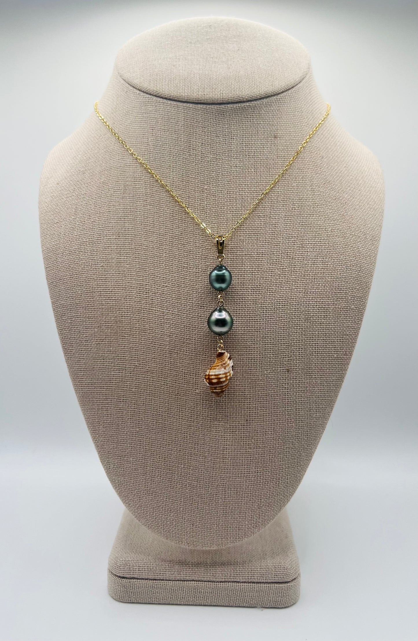 Mokulēʻia Necklace
