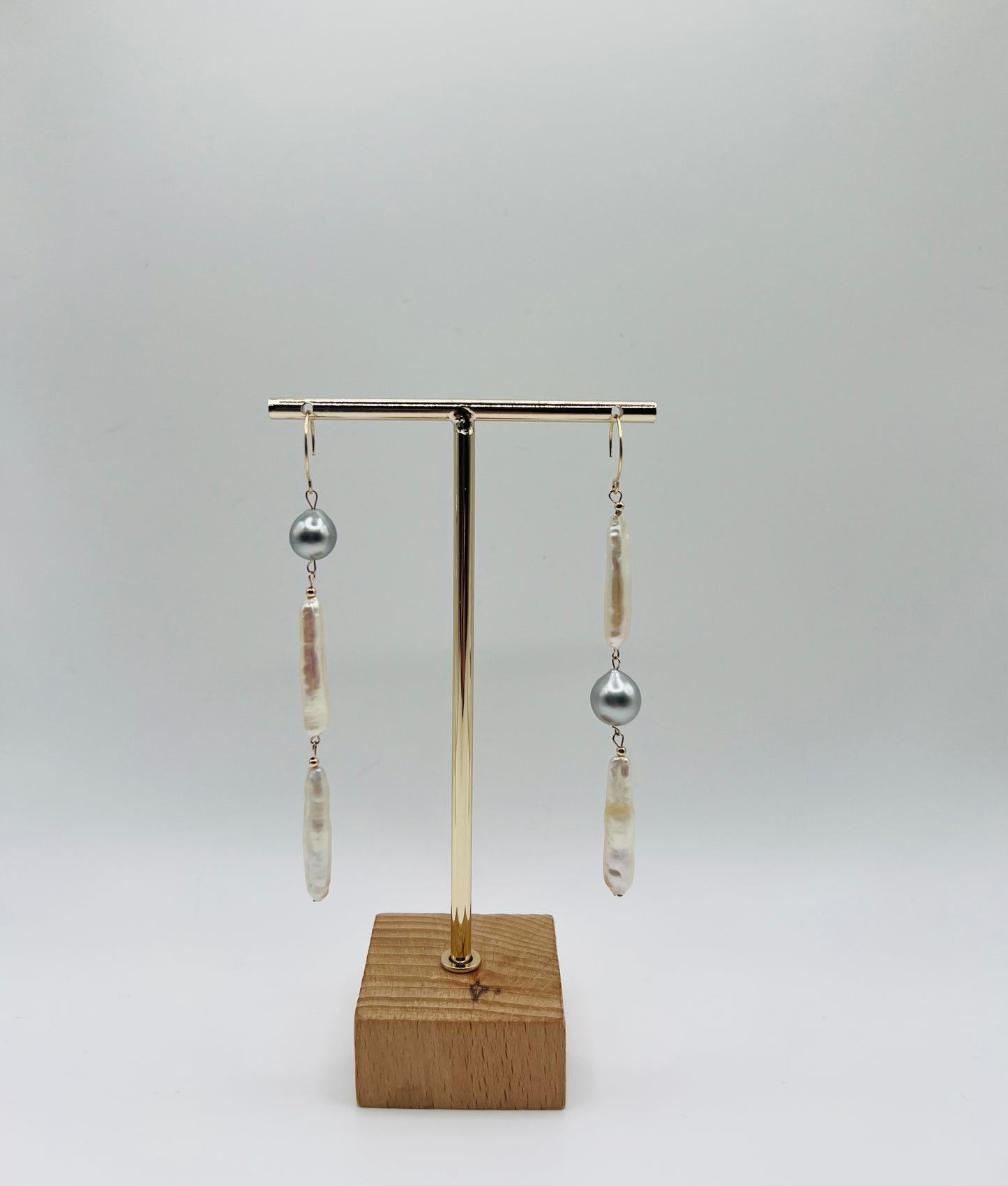 Freshwater Sticks & Tahitian Pearls