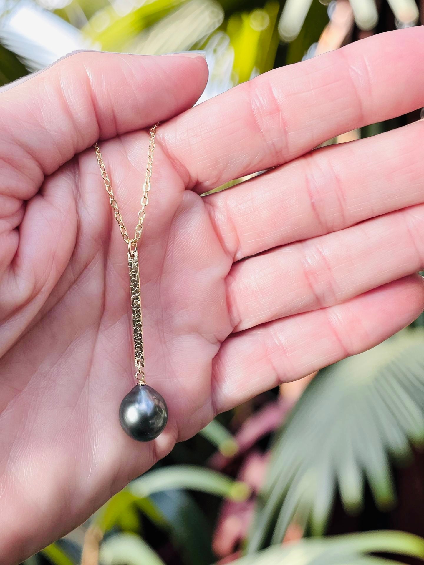 Tahitian Hammered Bar Necklace