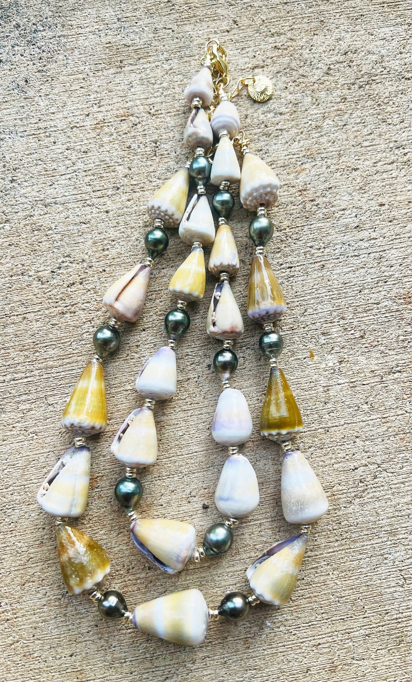 Hawaiian Candy Corn Necklace - Dark