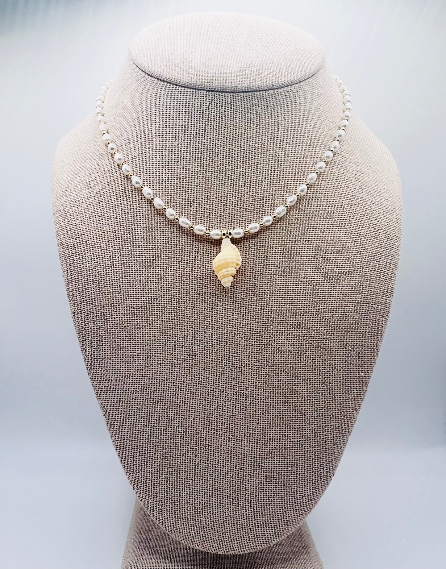 Triton & Pearl Necklace - Gold