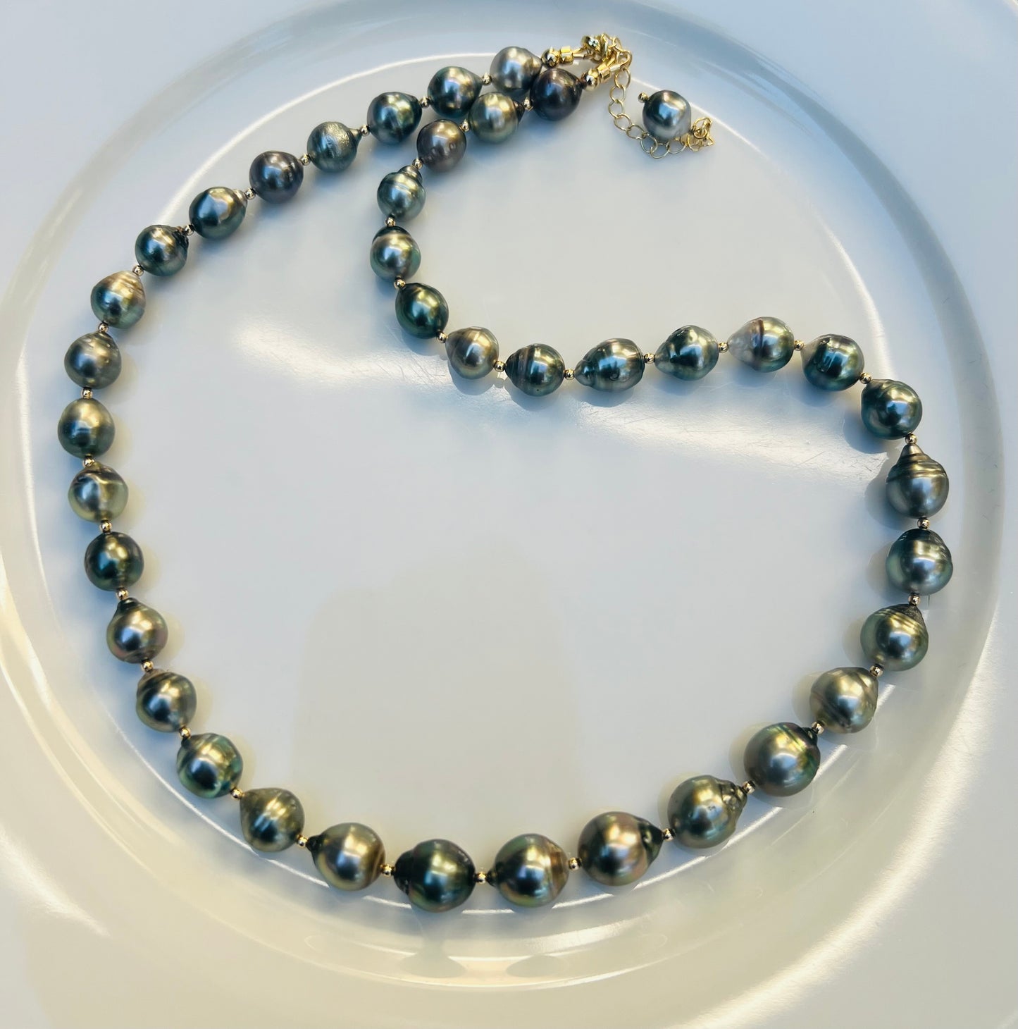 Baroque Tahitian Long Strand