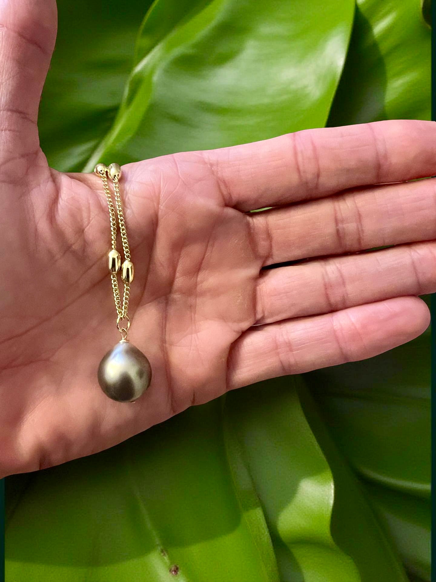 Bombucha Tahitian Pendant Necklace
