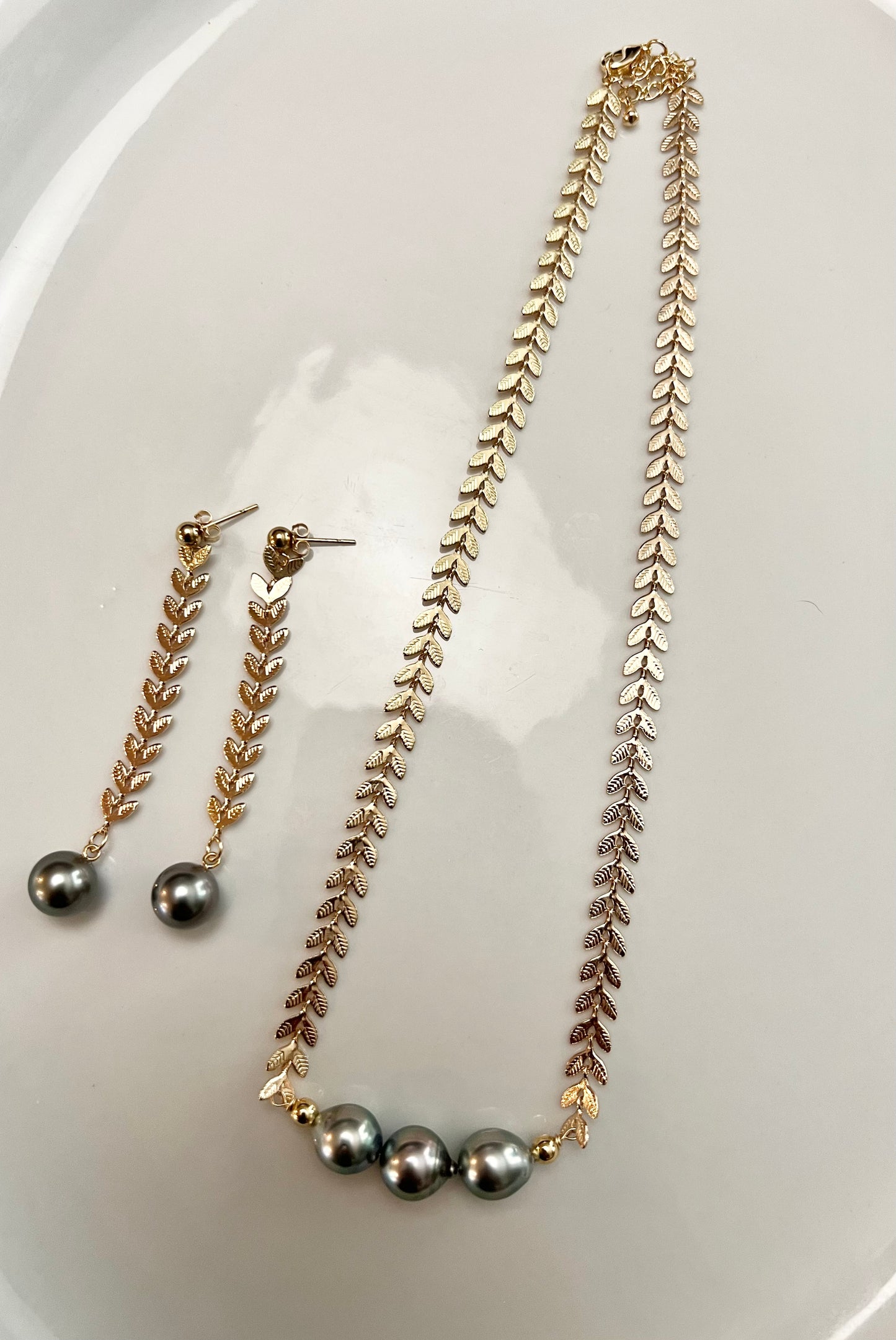 Tahitian Pearl Gold Leaf Earrings