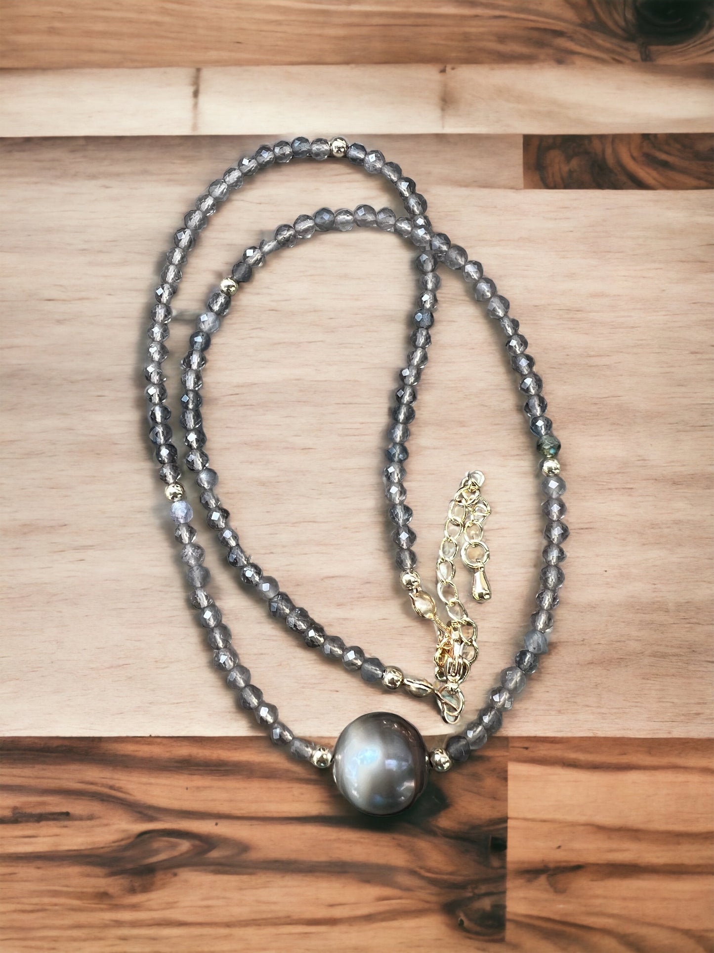 Molehu Necklace