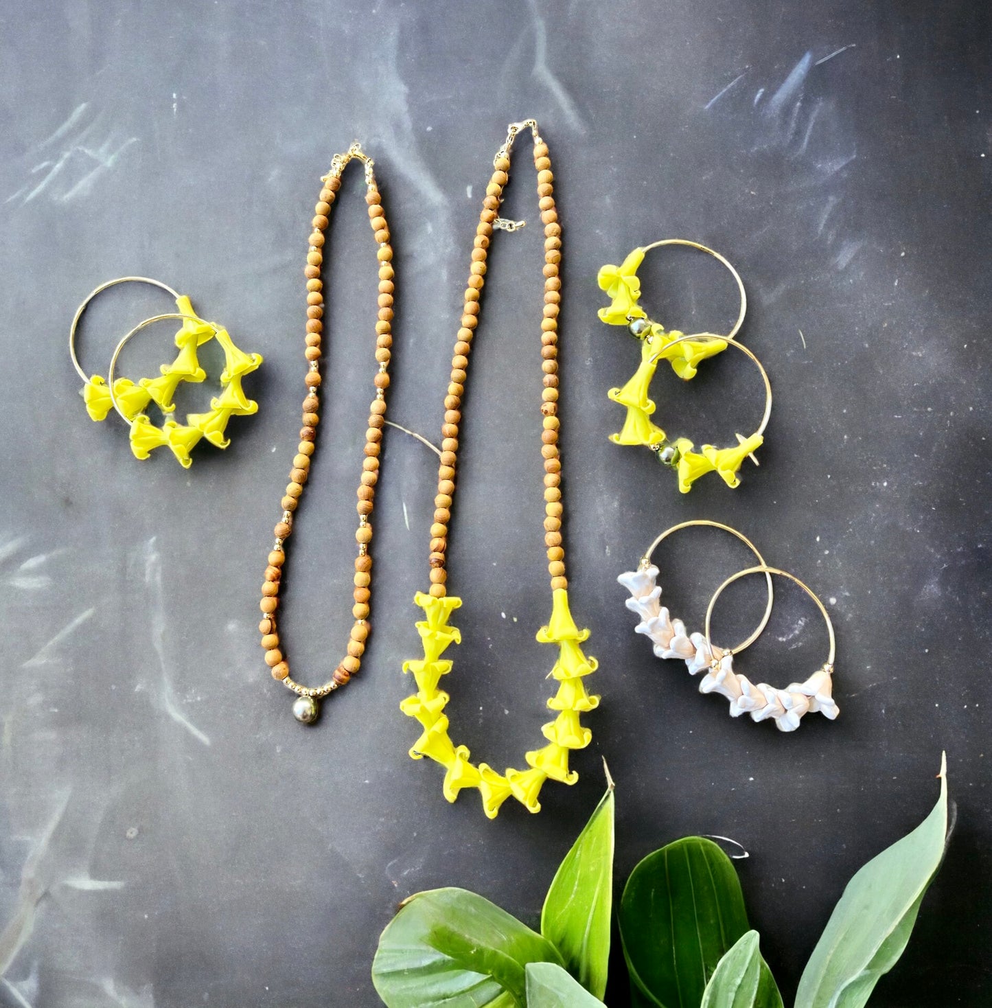 Puakenikeni Earrings - Green