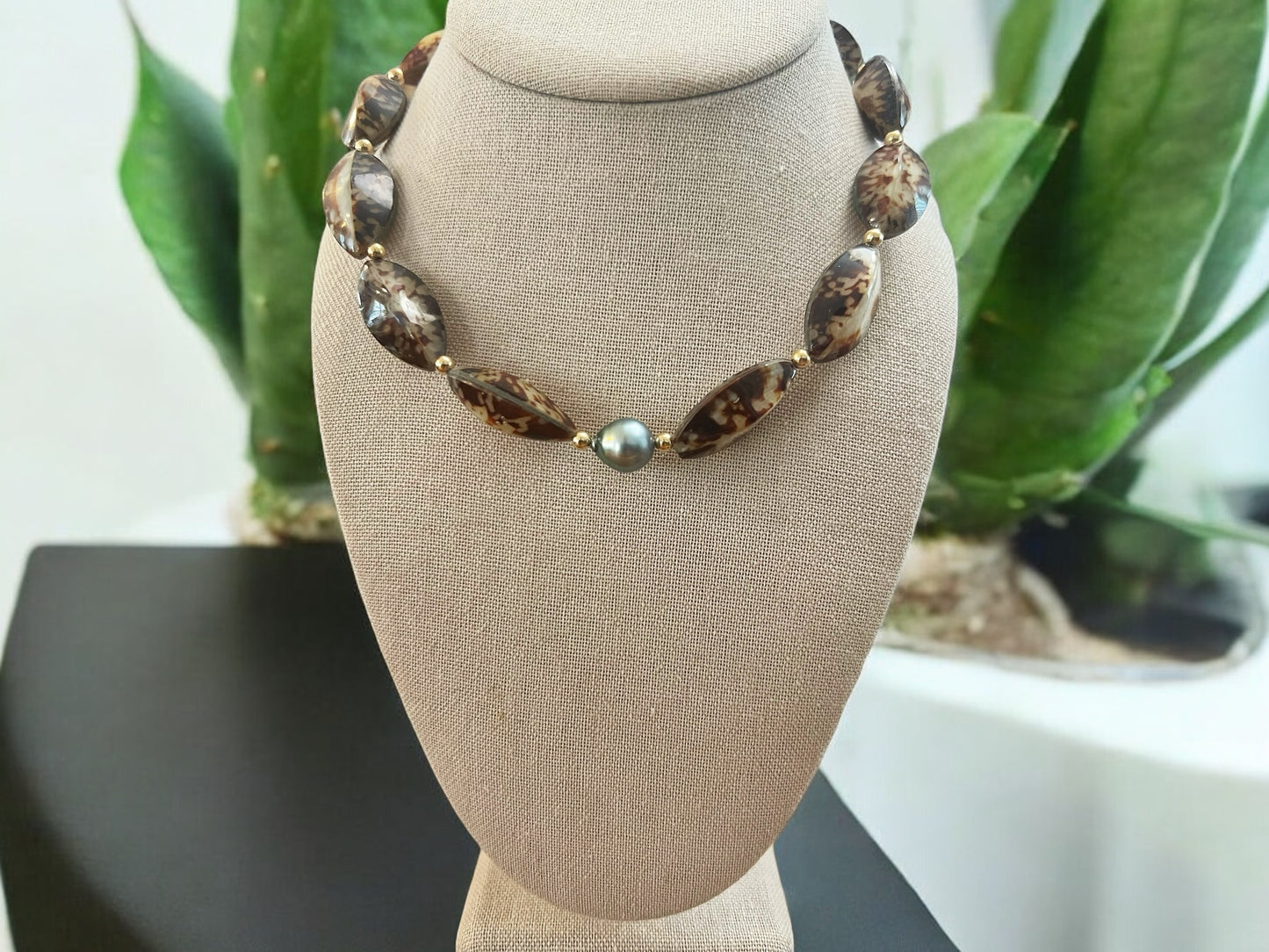 Limpet Tahitian Necklace