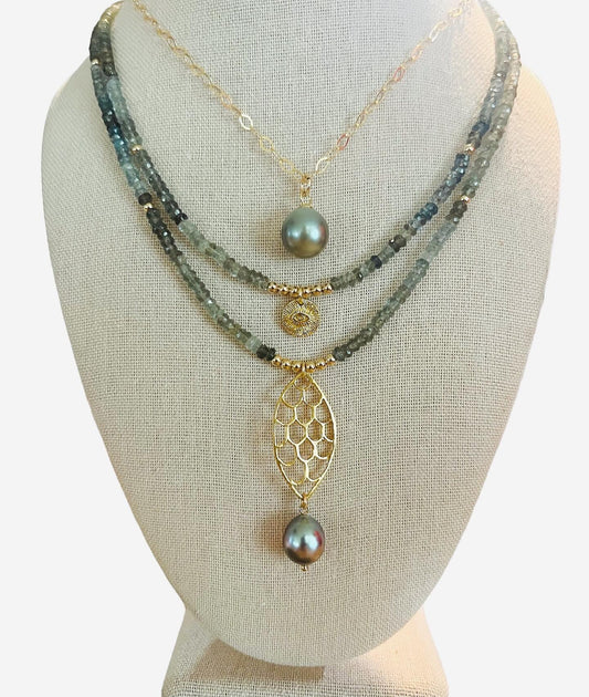 Tahitian Aquamarine Pendant Necklace
