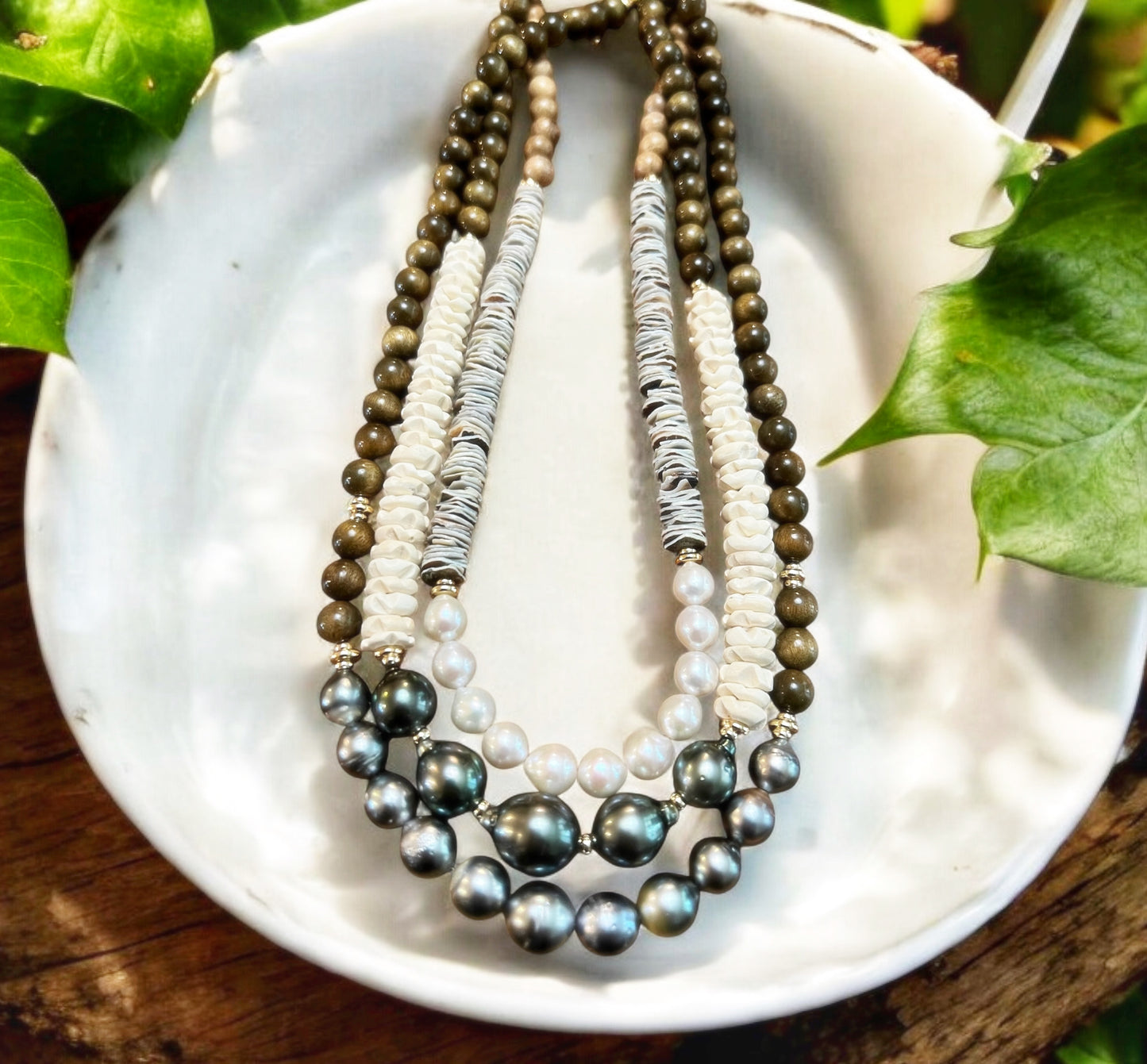Fa La La Lei Necklace - Silver Tahitian Pearls