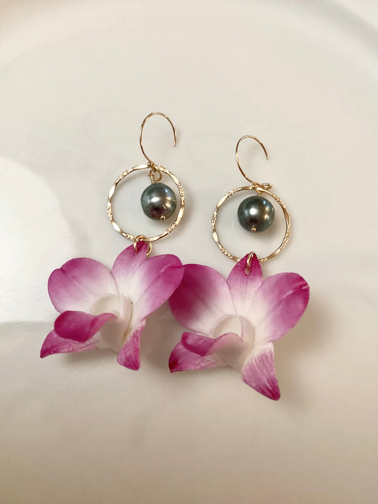 Orchid & Tahitian Hoop Earrings