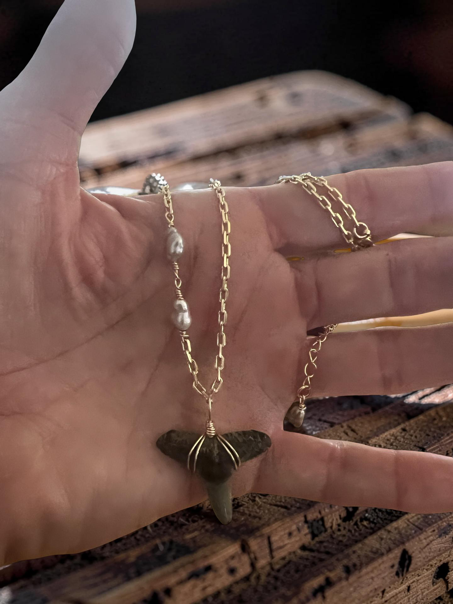 Manō Keshi Necklace