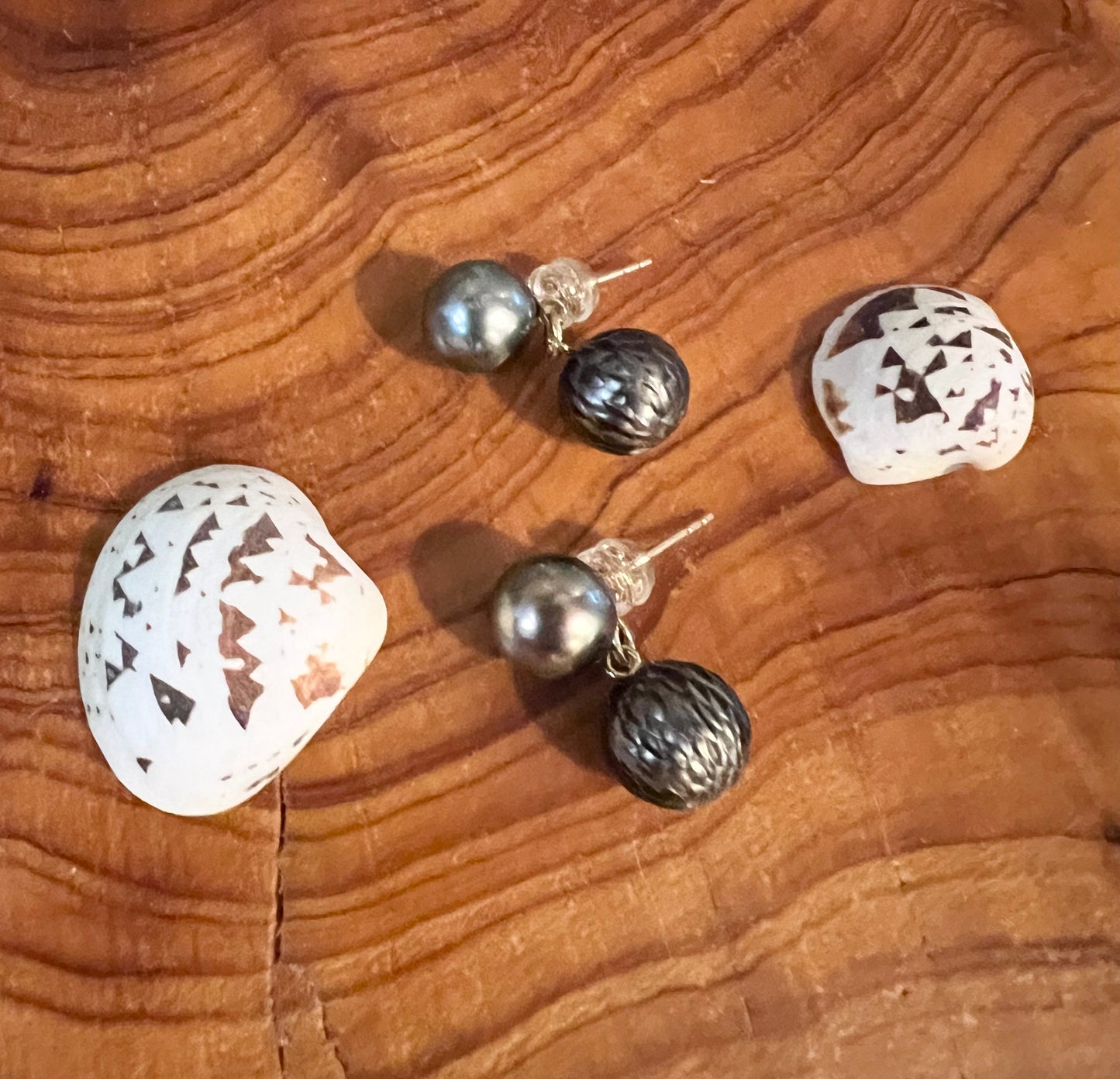 Double Tahitian Stud Earrings