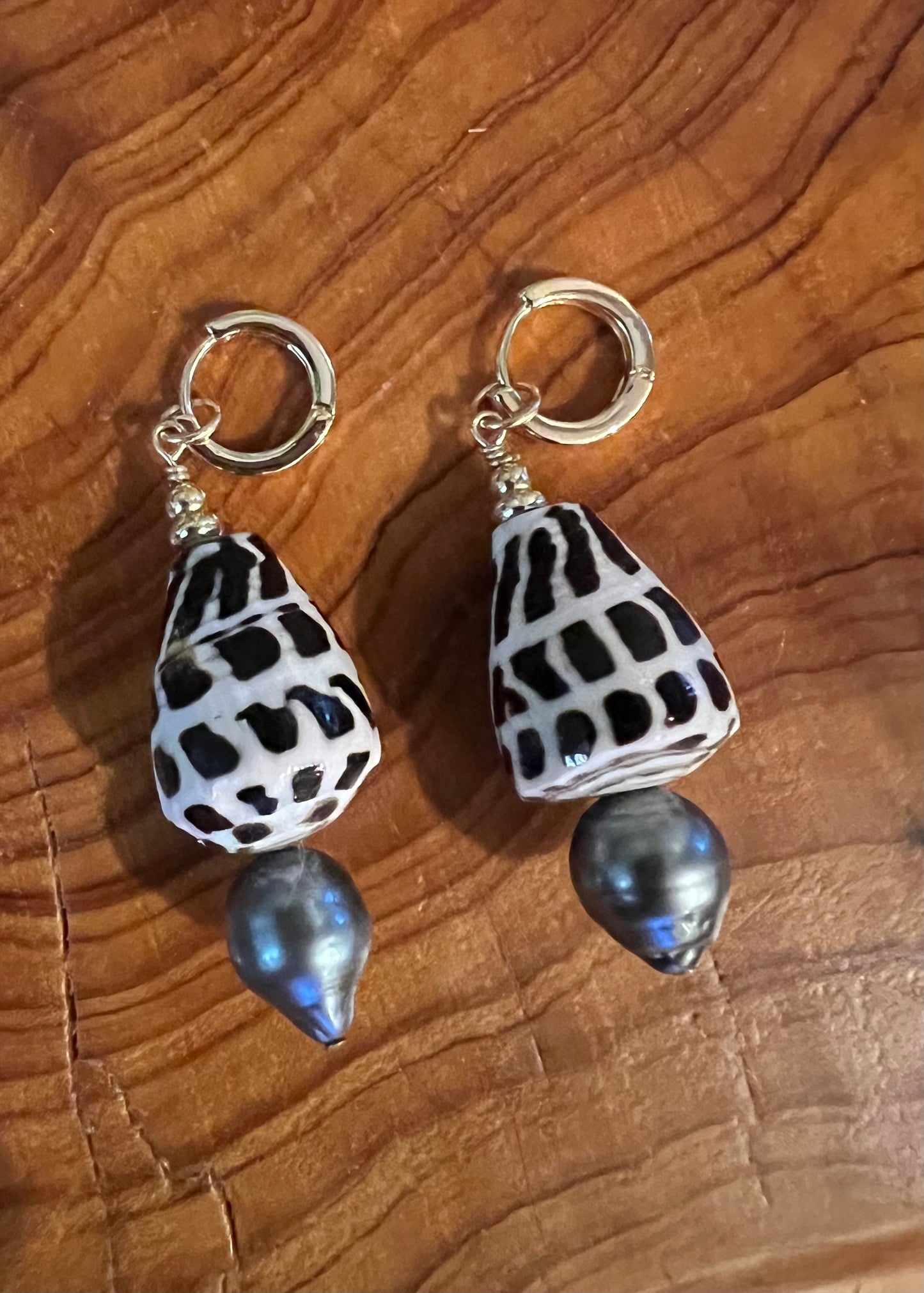 Hebrew Shell & Tahitian Huggie Earrings