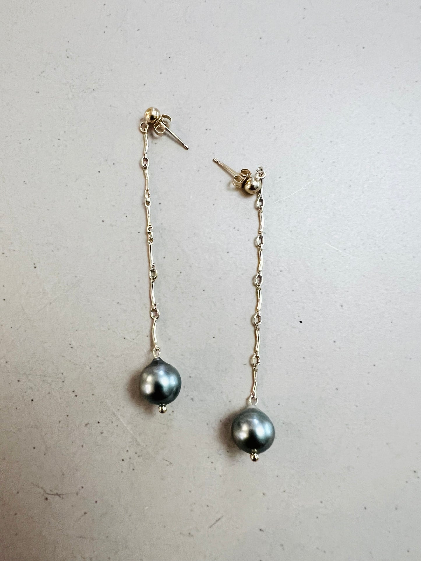 Tahitian Wave Chain Stud Earrings