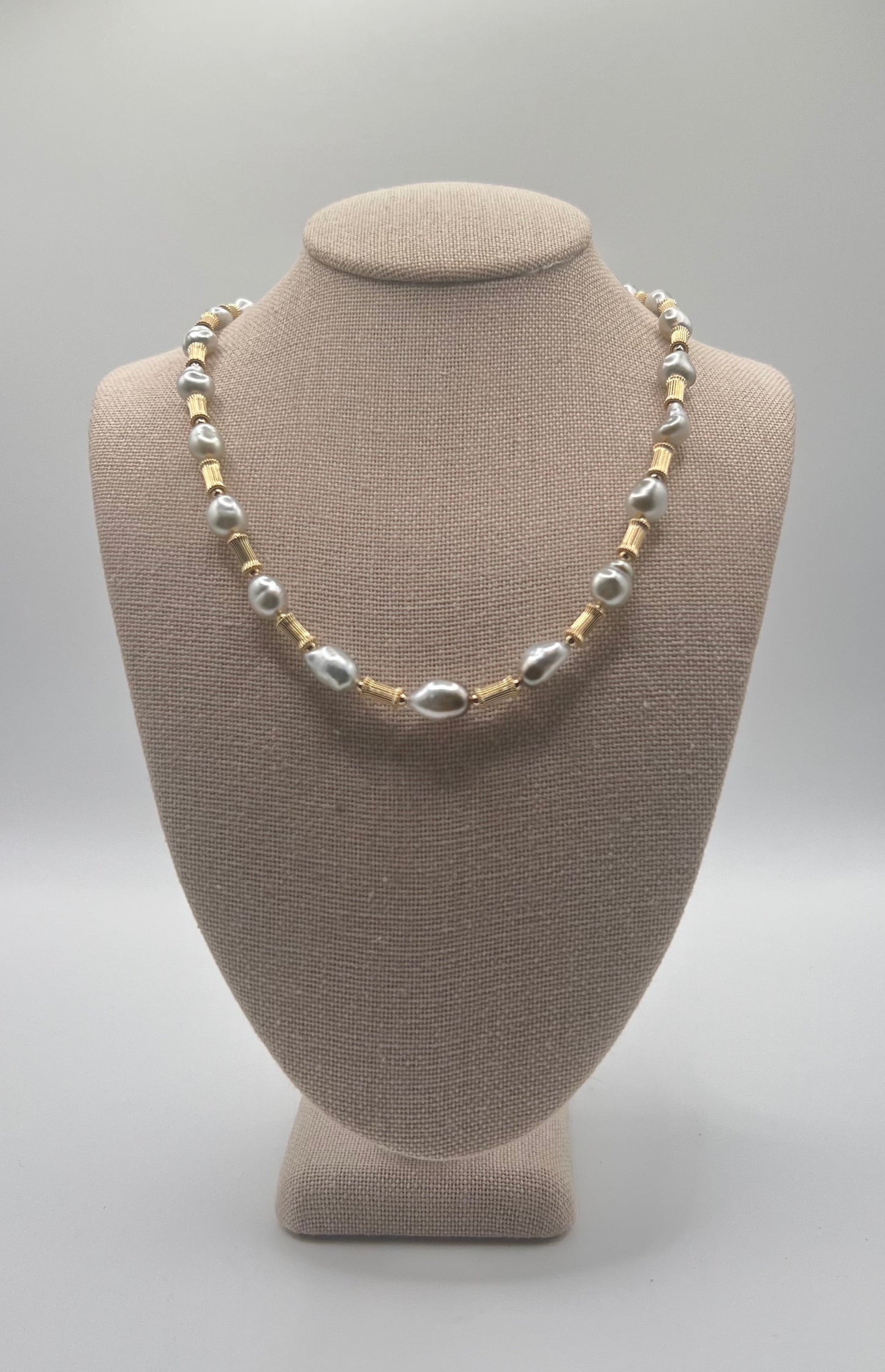 All Hail the Queen Necklace - Keshi
