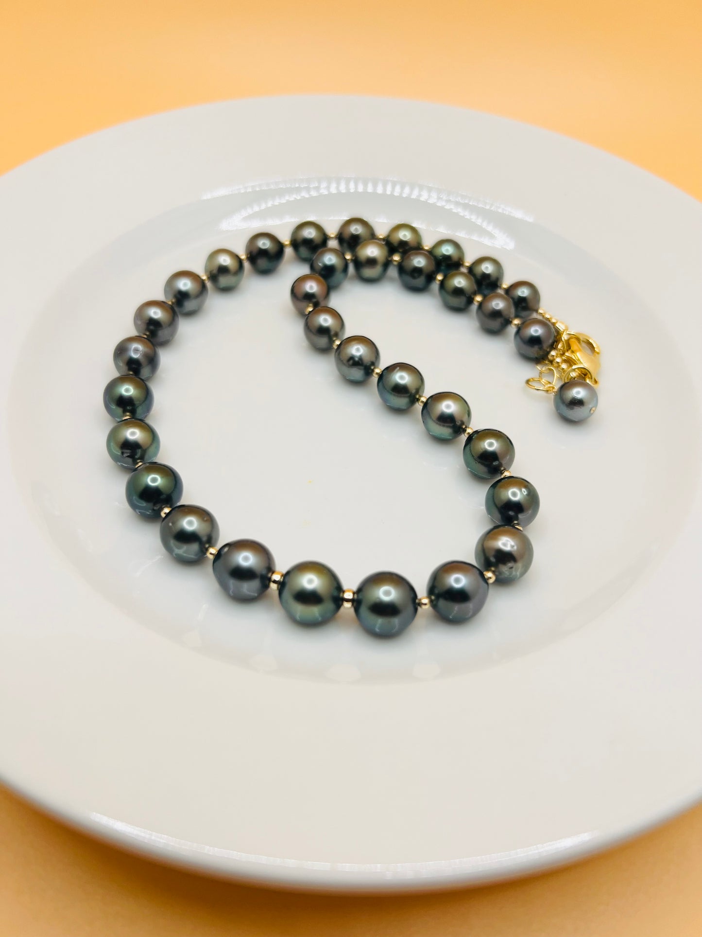 Jungle Green Tahitian Waterproof Necklace