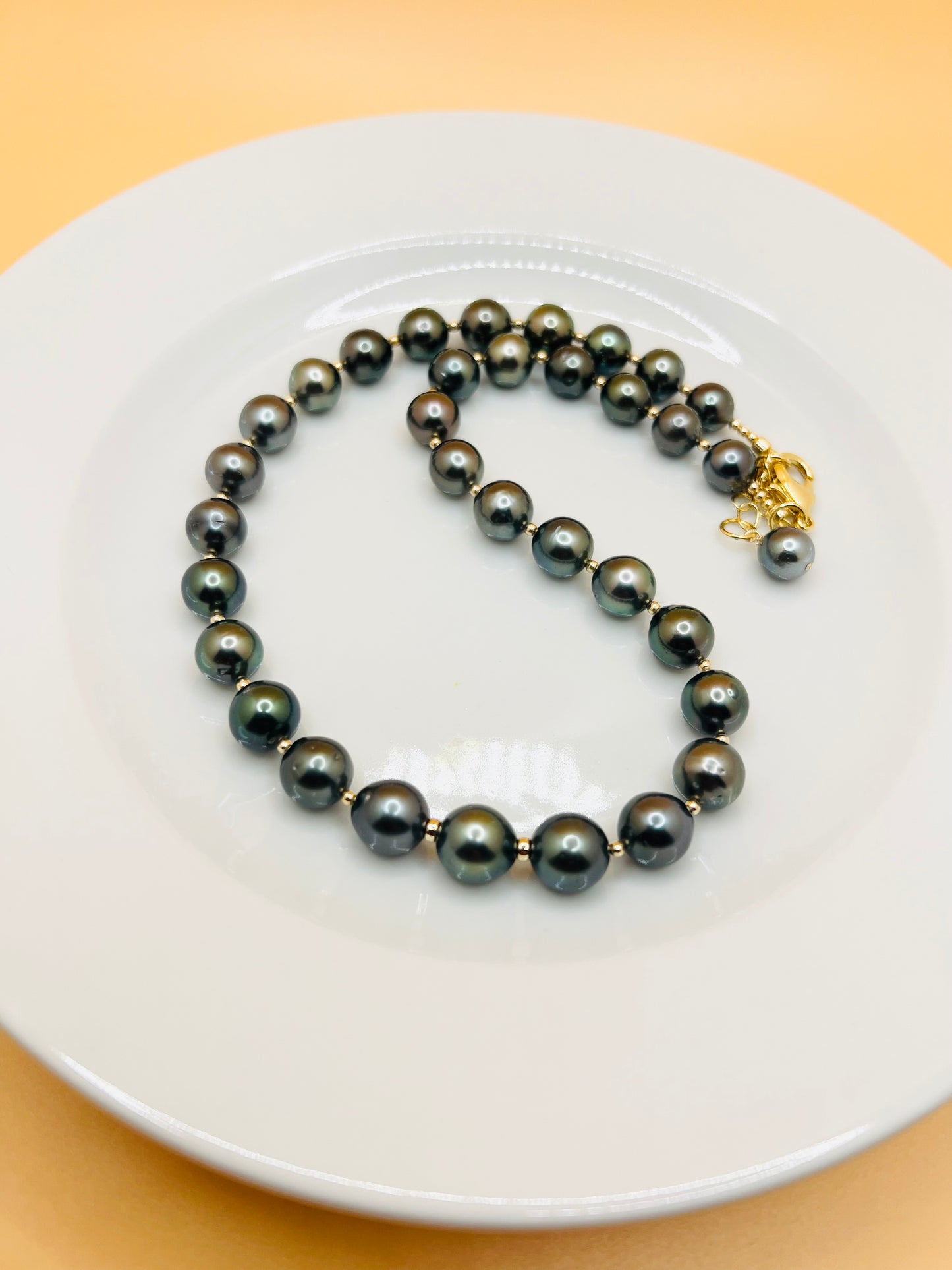 Jungle Green Tahitian Waterproof Necklace