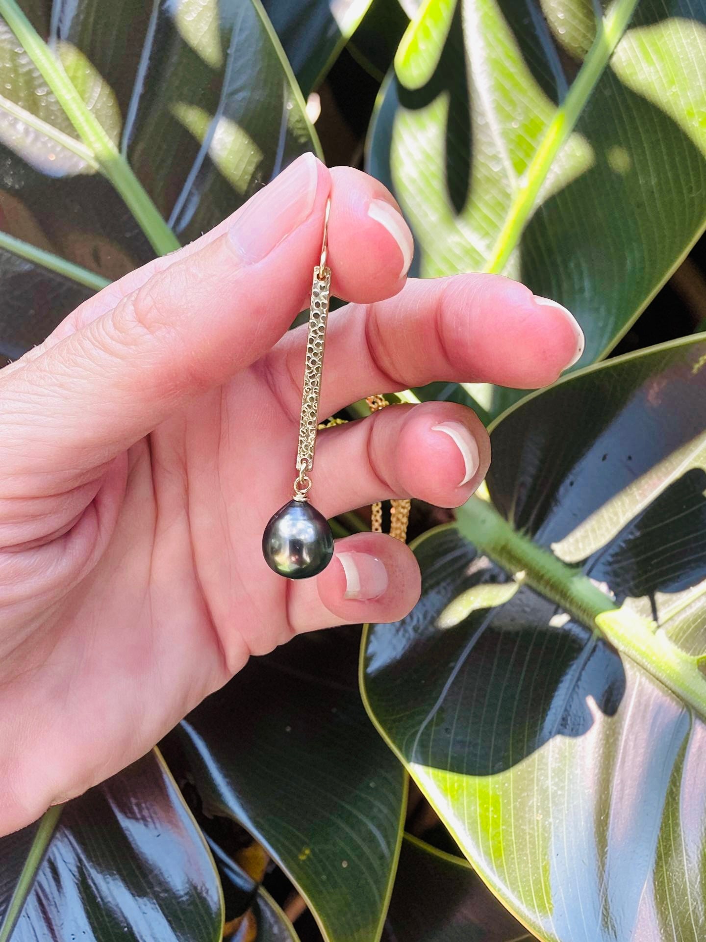 Tahitian Hammered Bar Earrings