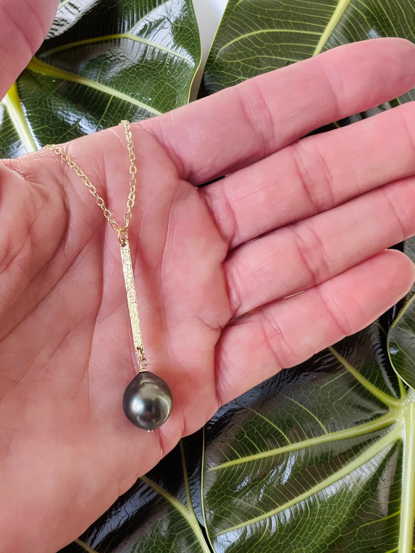Tahitian Hammered Bar Necklace