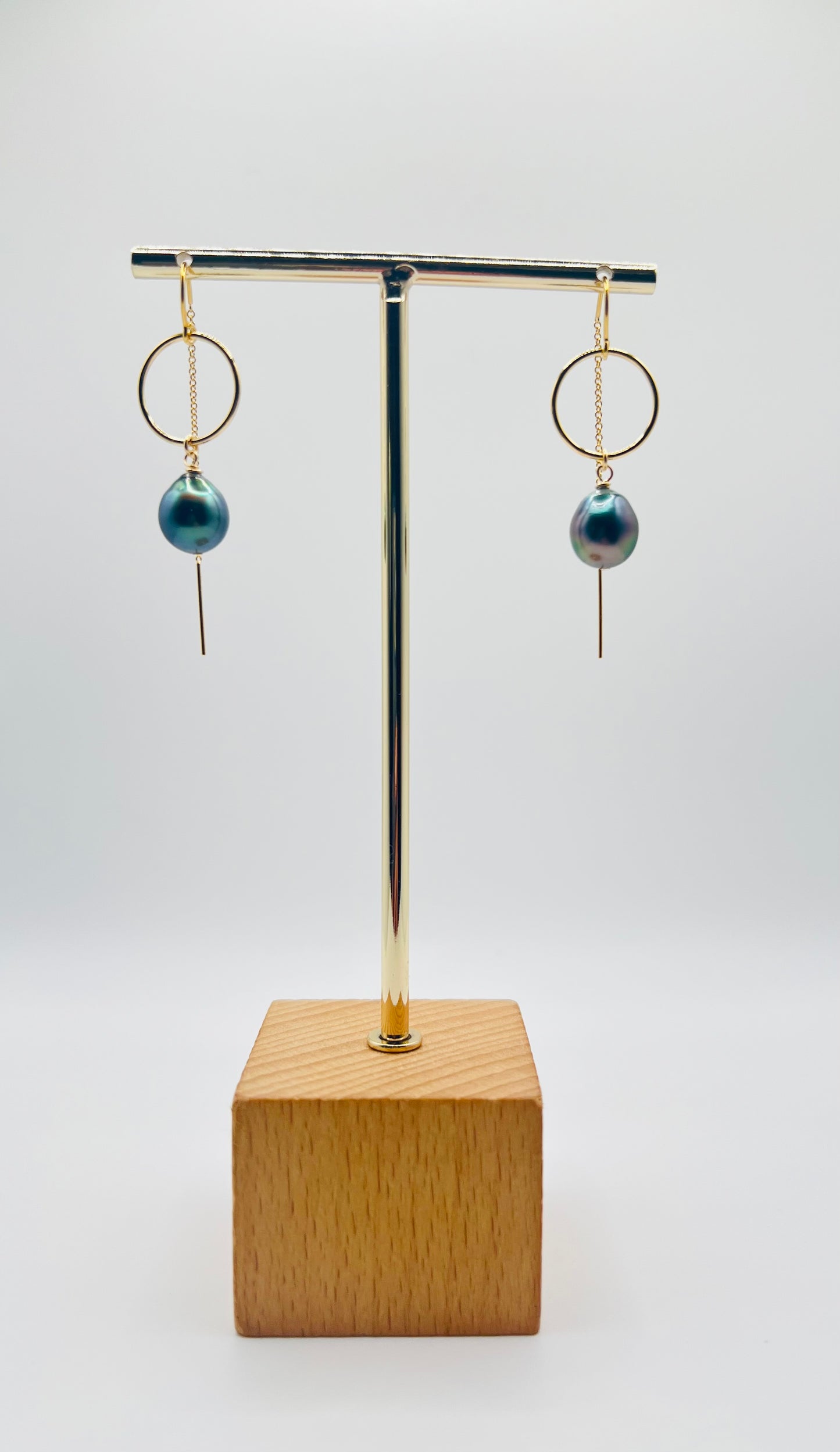 Tahitian Hoop Threaders