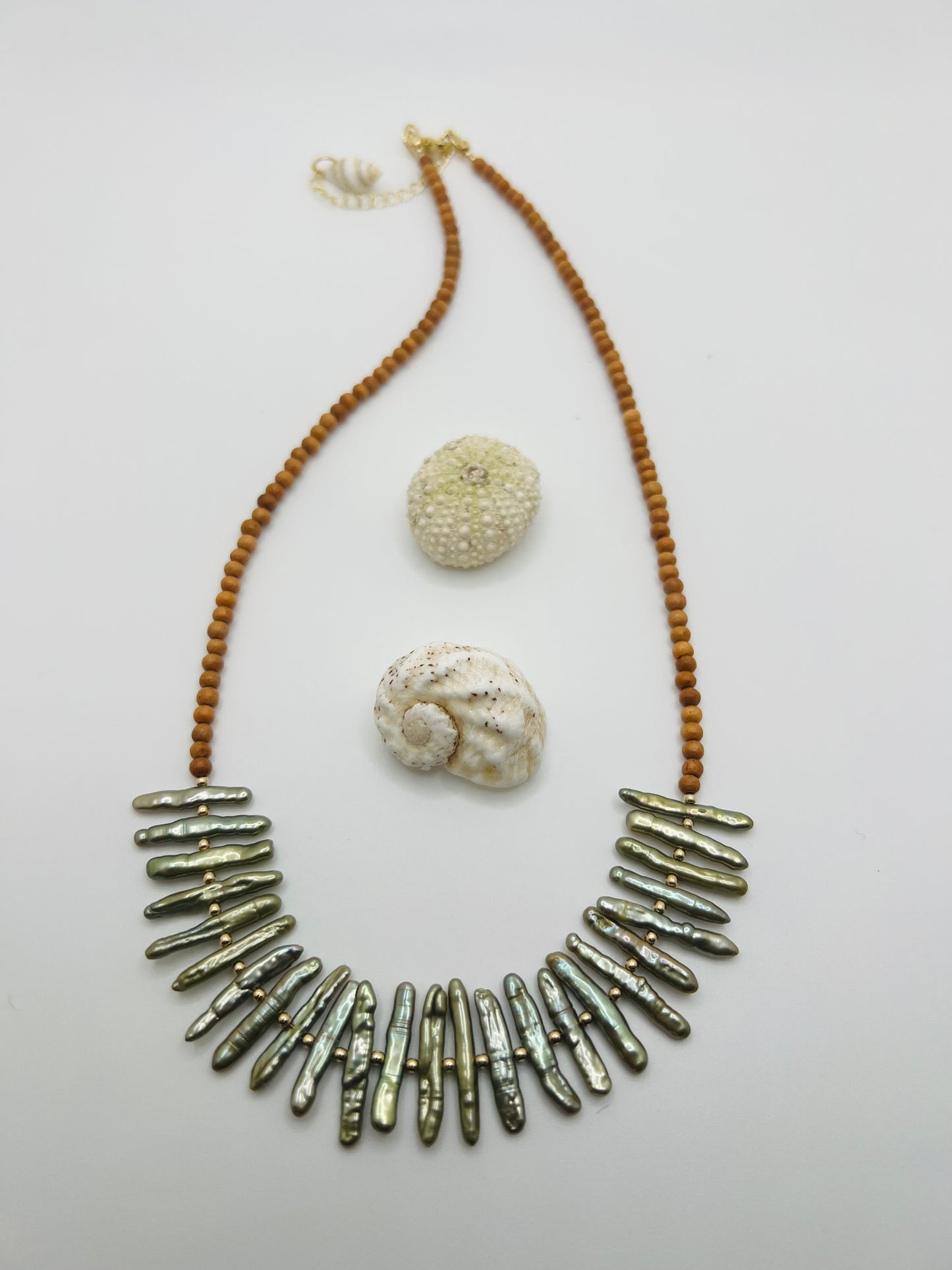 Limu Sandalwood Necklace
