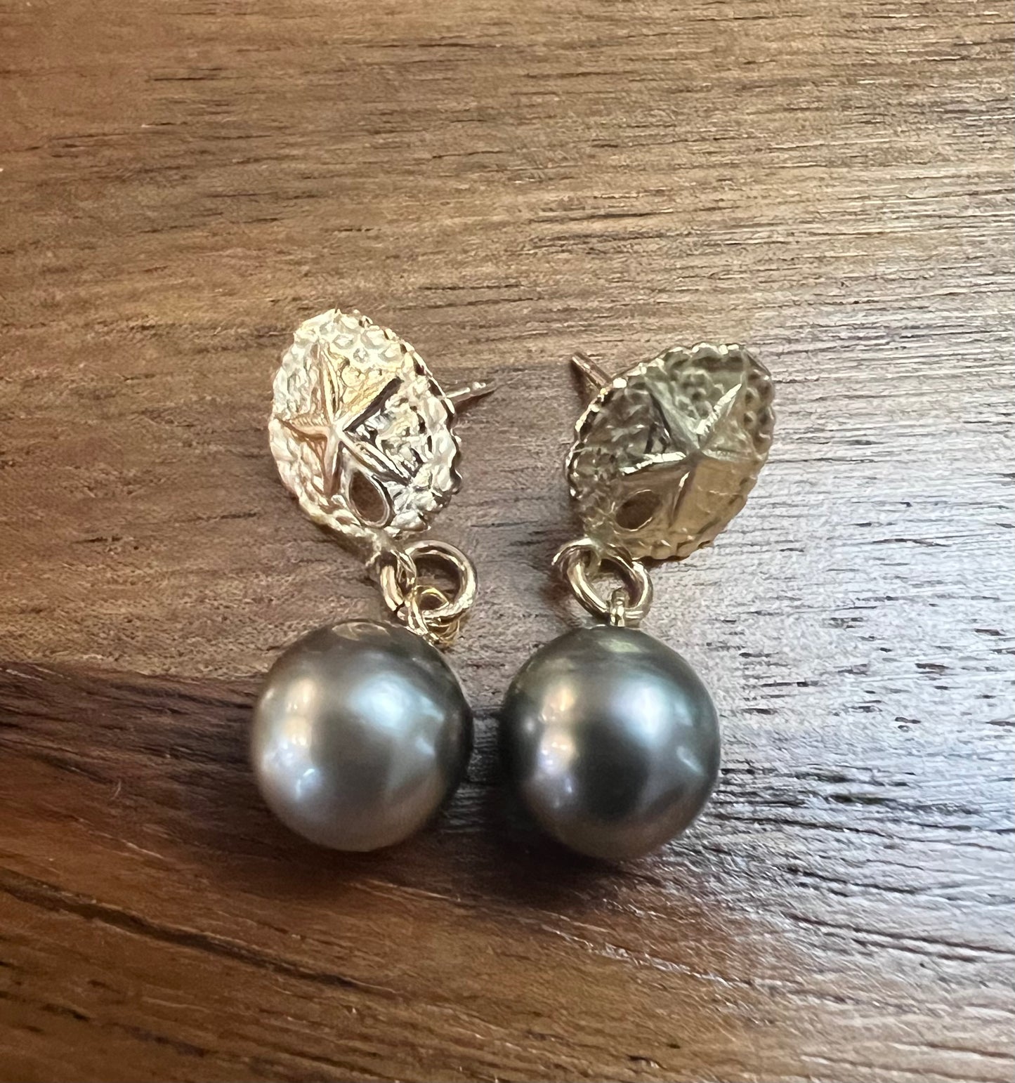 Tahitian Pearl Sand Dollar Earrings