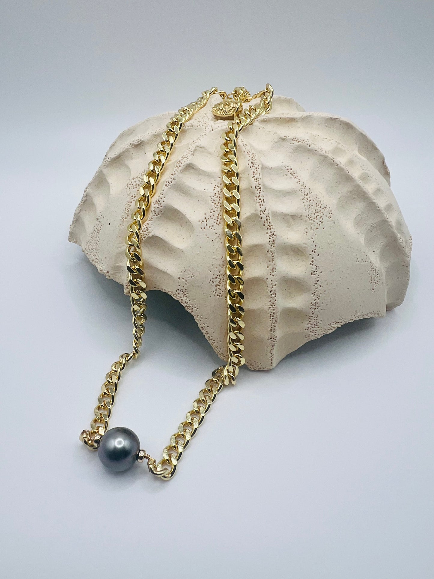Cuban Tahitian Choker 10mm Gray