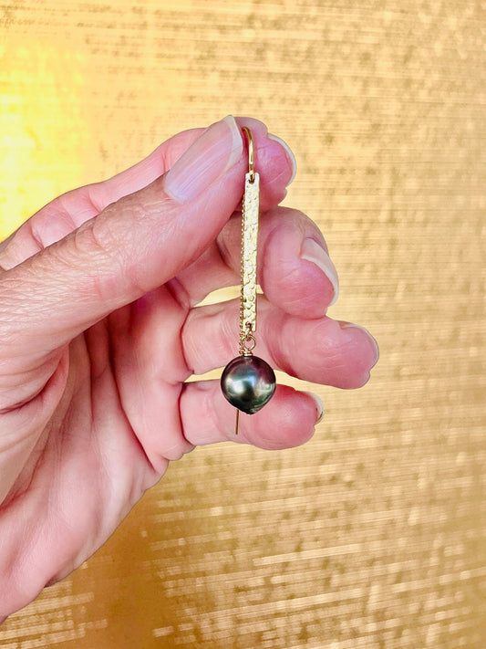 Tahitian Hammered Bar Threader Earrings