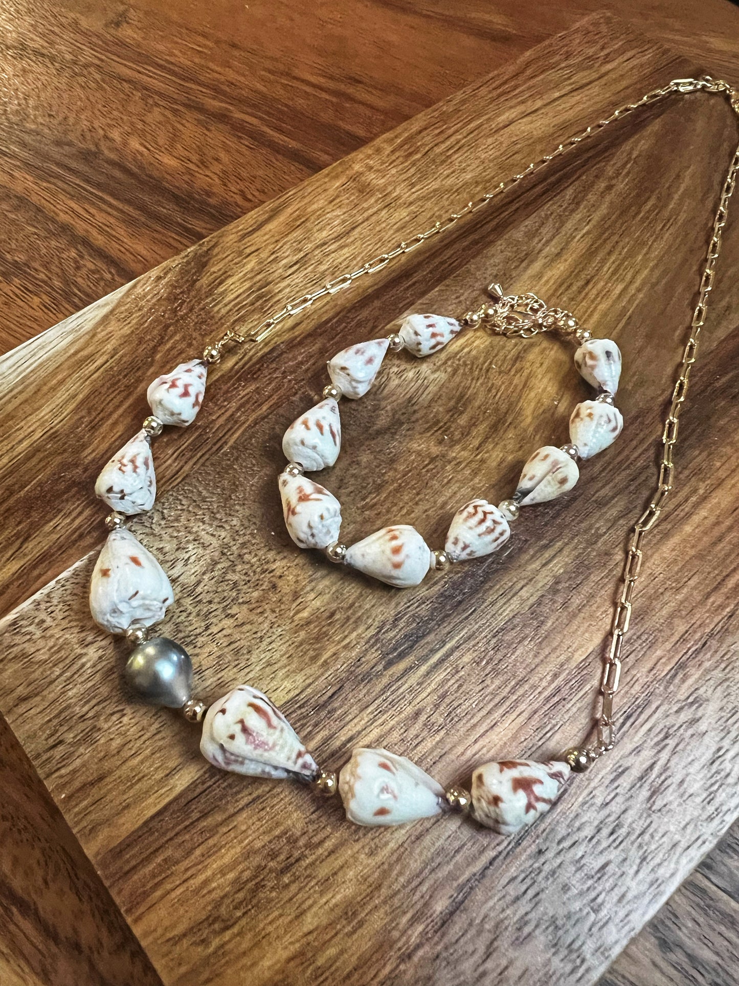 Sponsal Cone Shell Chain Necklace
