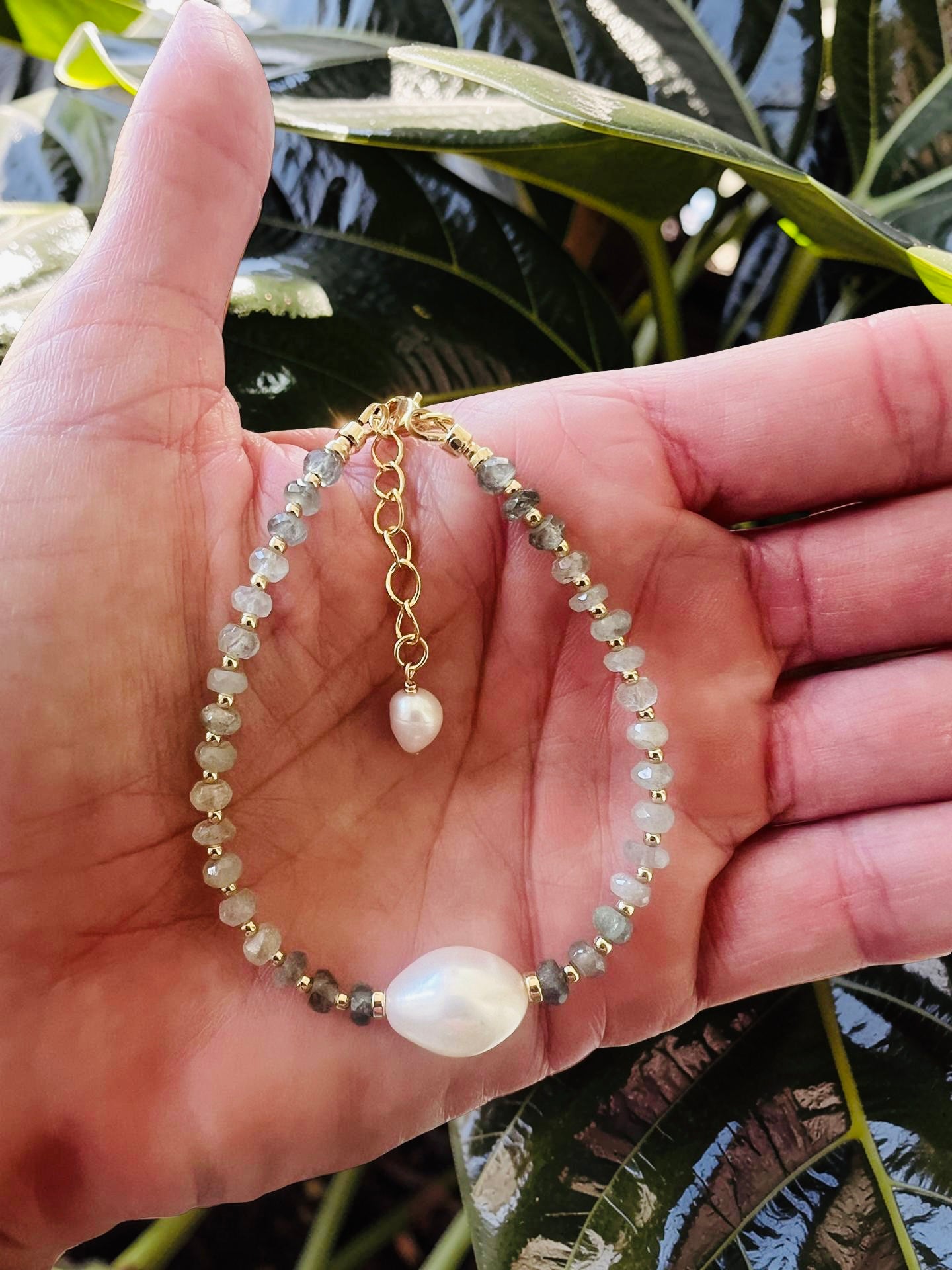 Moss Aquamarine & Freshwater Pearl Bracelet
