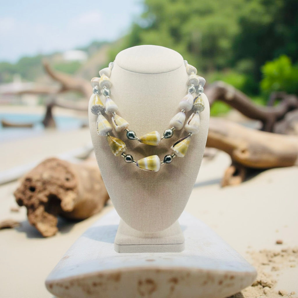 Hawaiian Candy Corn Necklace - Light