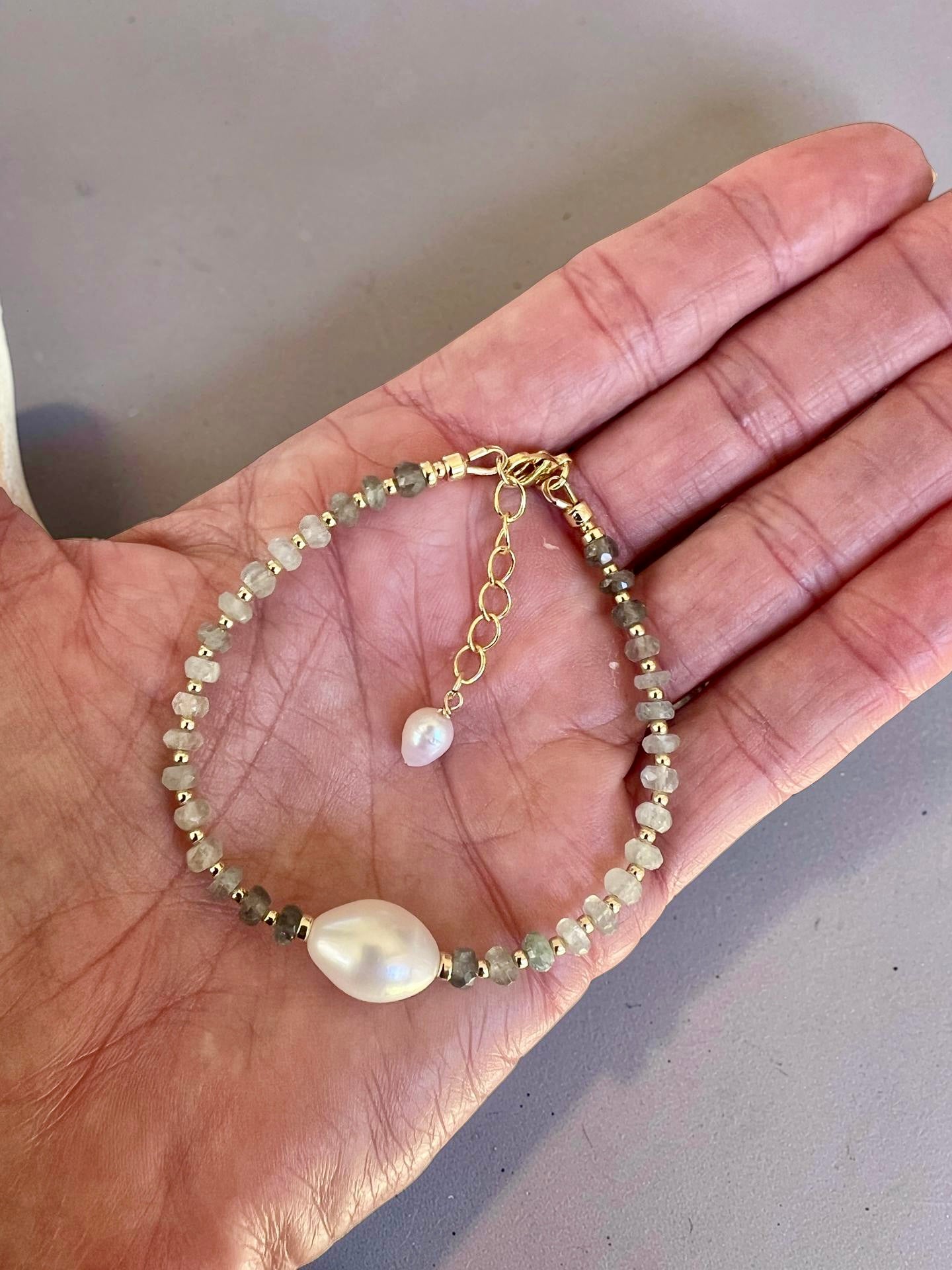 Moss Aquamarine & Freshwater Pearl Bracelet