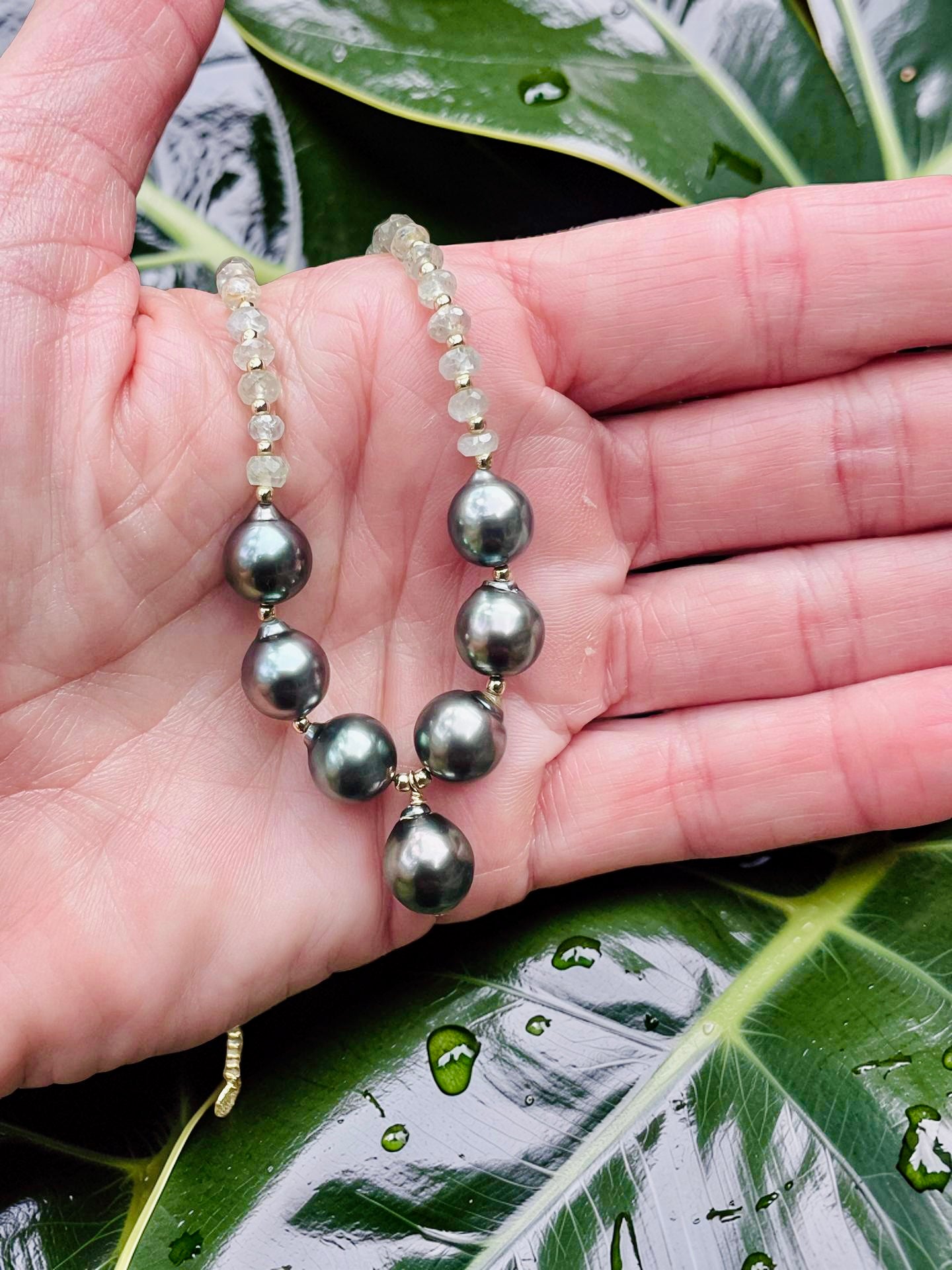 Aqua Dreamy Goddess Necklace - Tahitian