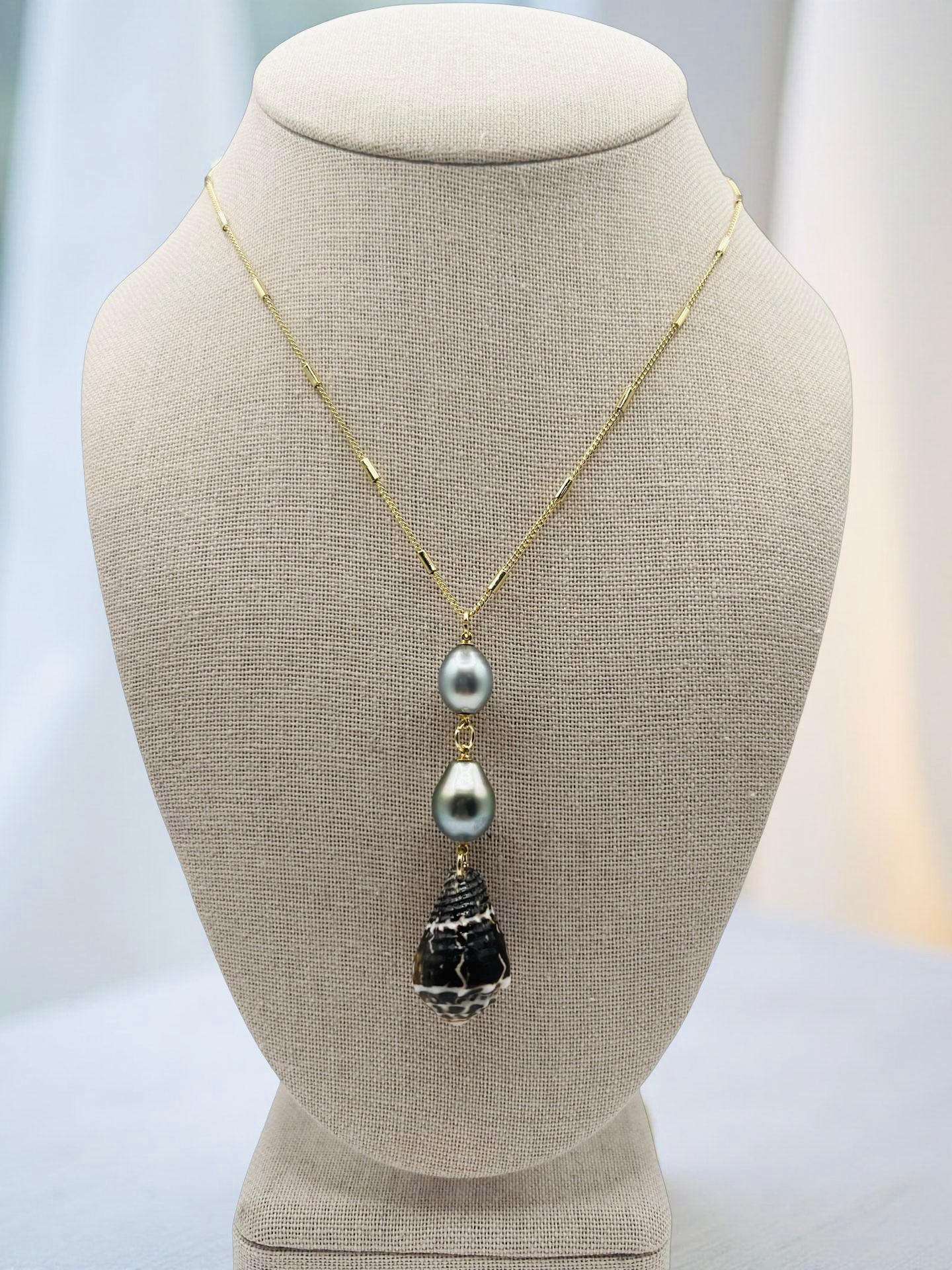 Chaldean & Tahitian Pendant Necklace