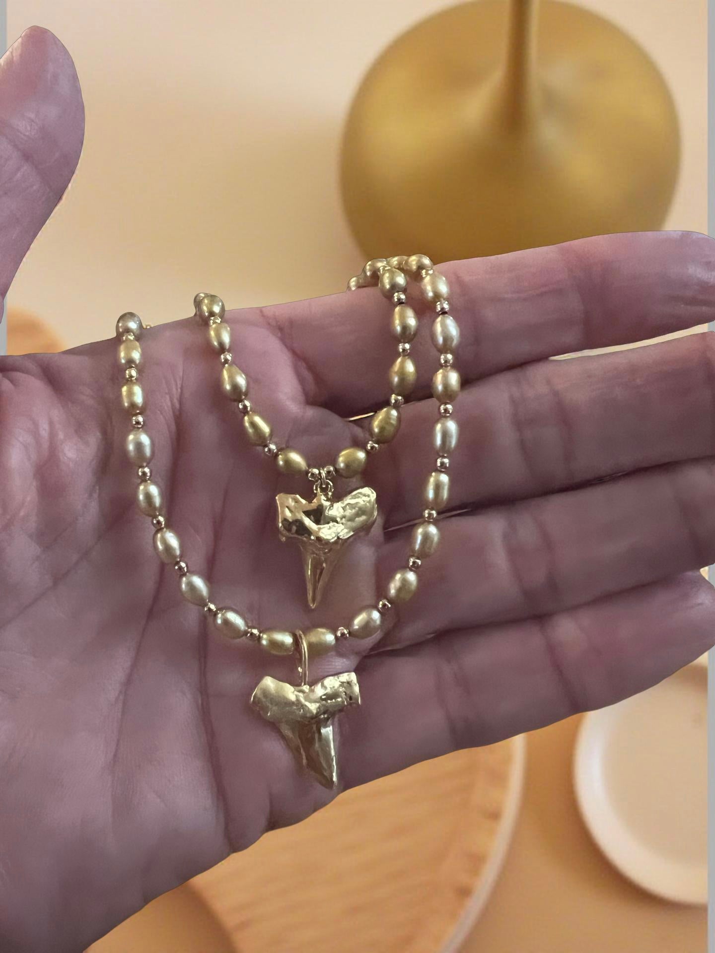 Metallic Mano Necklace  - Bronze/Gold