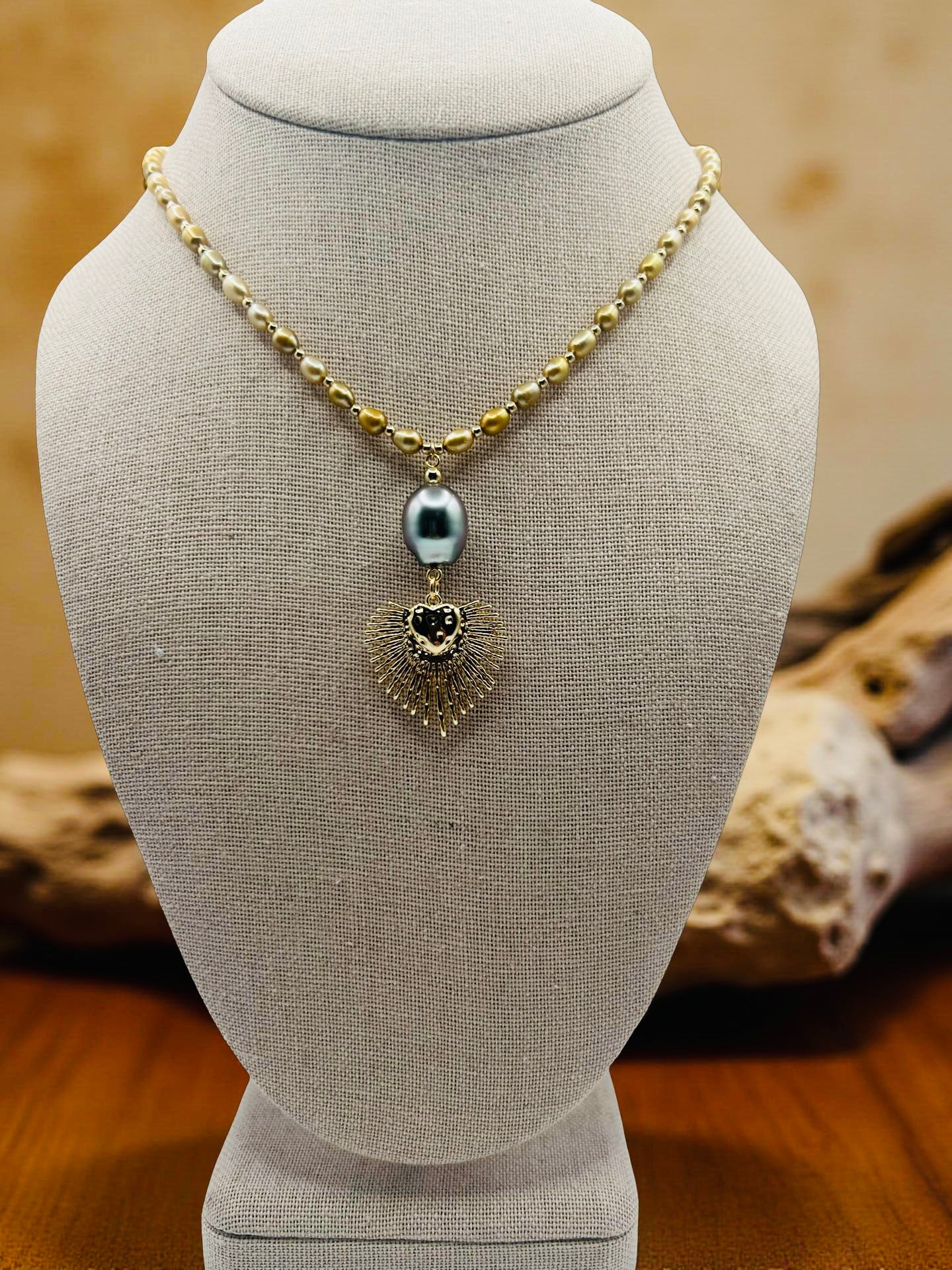 Metallic Starburst Necklace