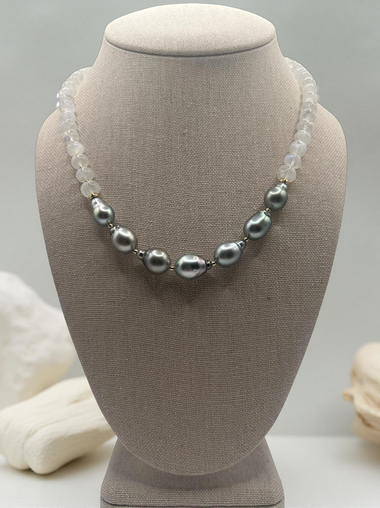 Moonstone & Silver Tahitian Necklace