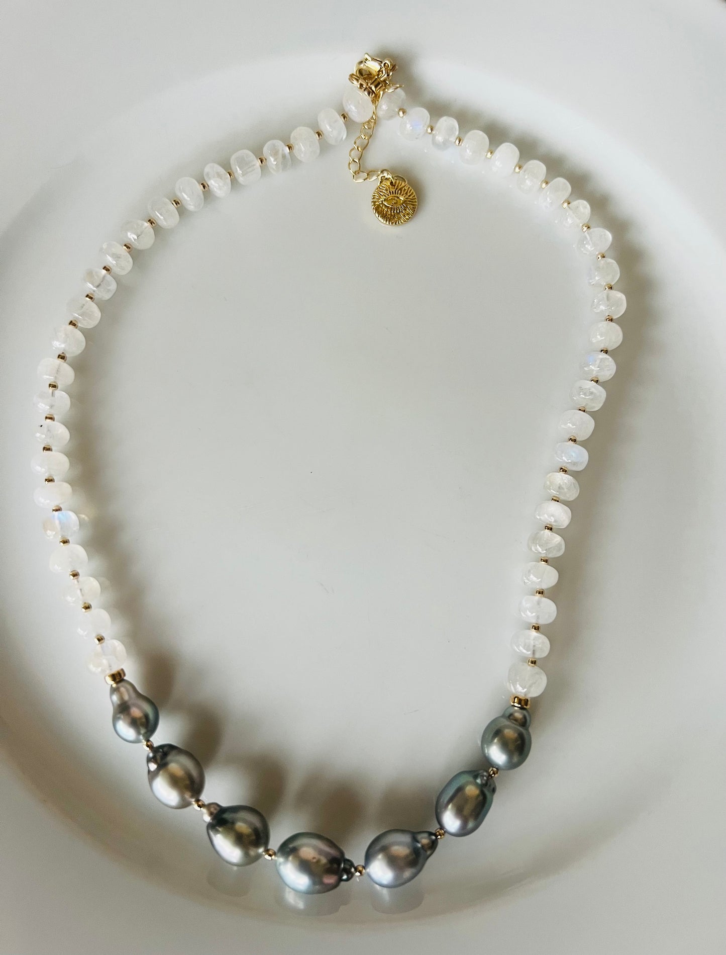 Moonstone & Silver Tahitian Necklace