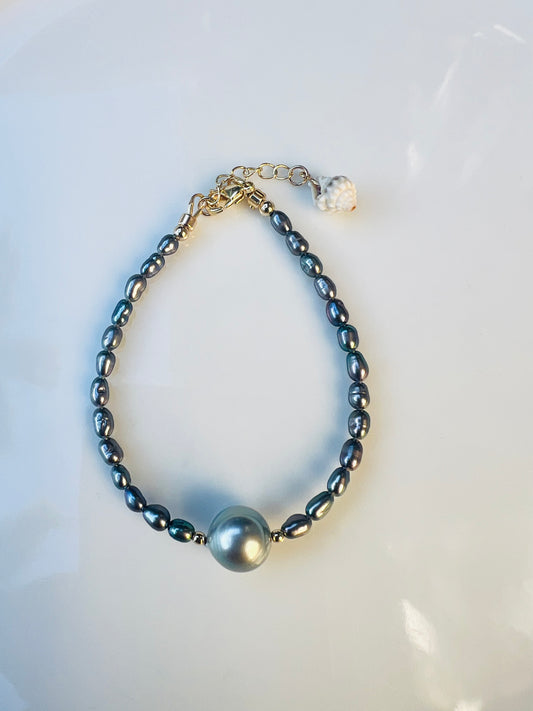Holiday Dreams Bracelet - Dark