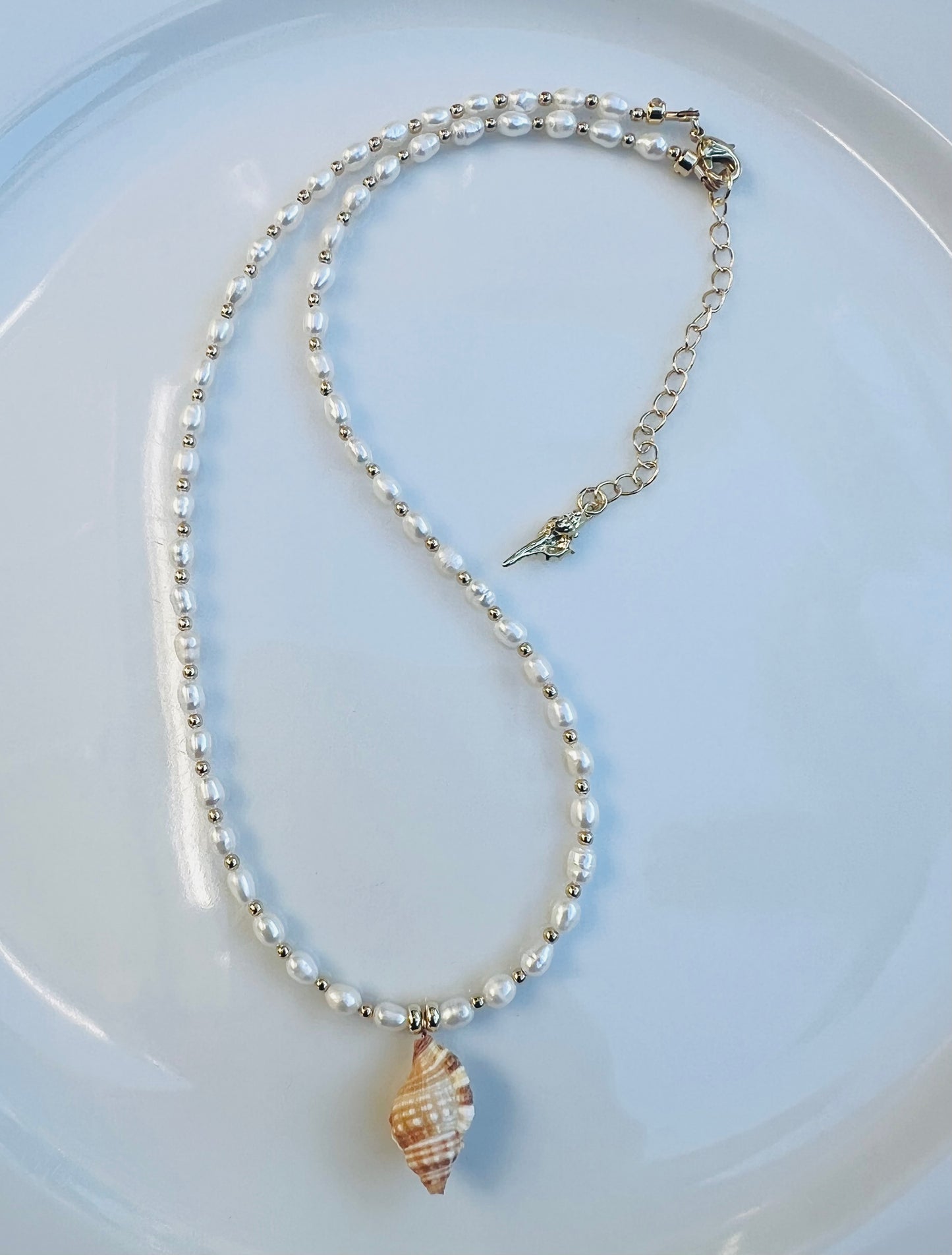 Triton & Pearl Necklace - Cinnamon