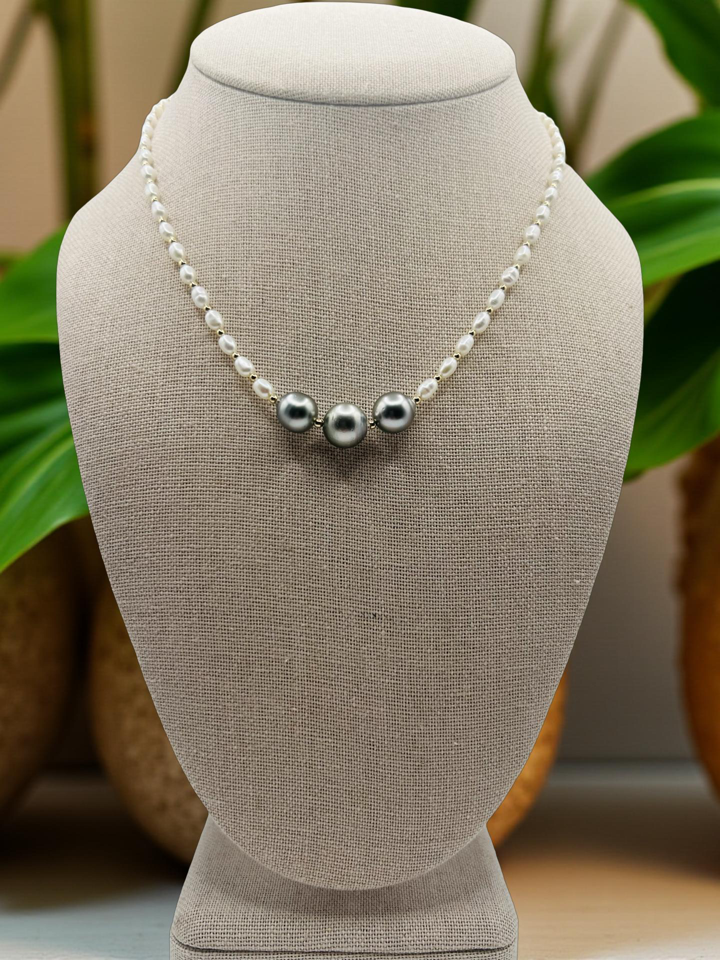 Holiday Dreams Necklace