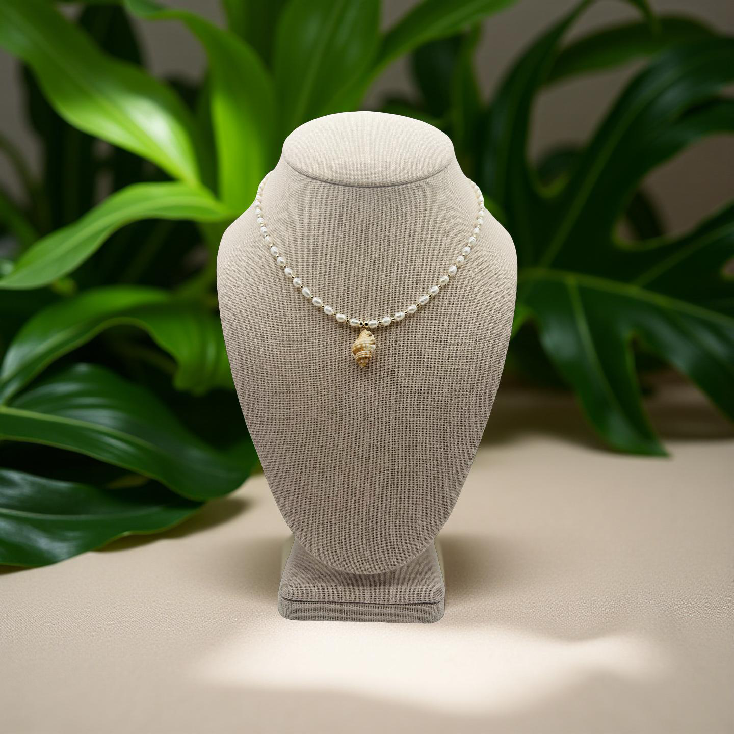 Triton & Pearl Necklace - Cinnamon
