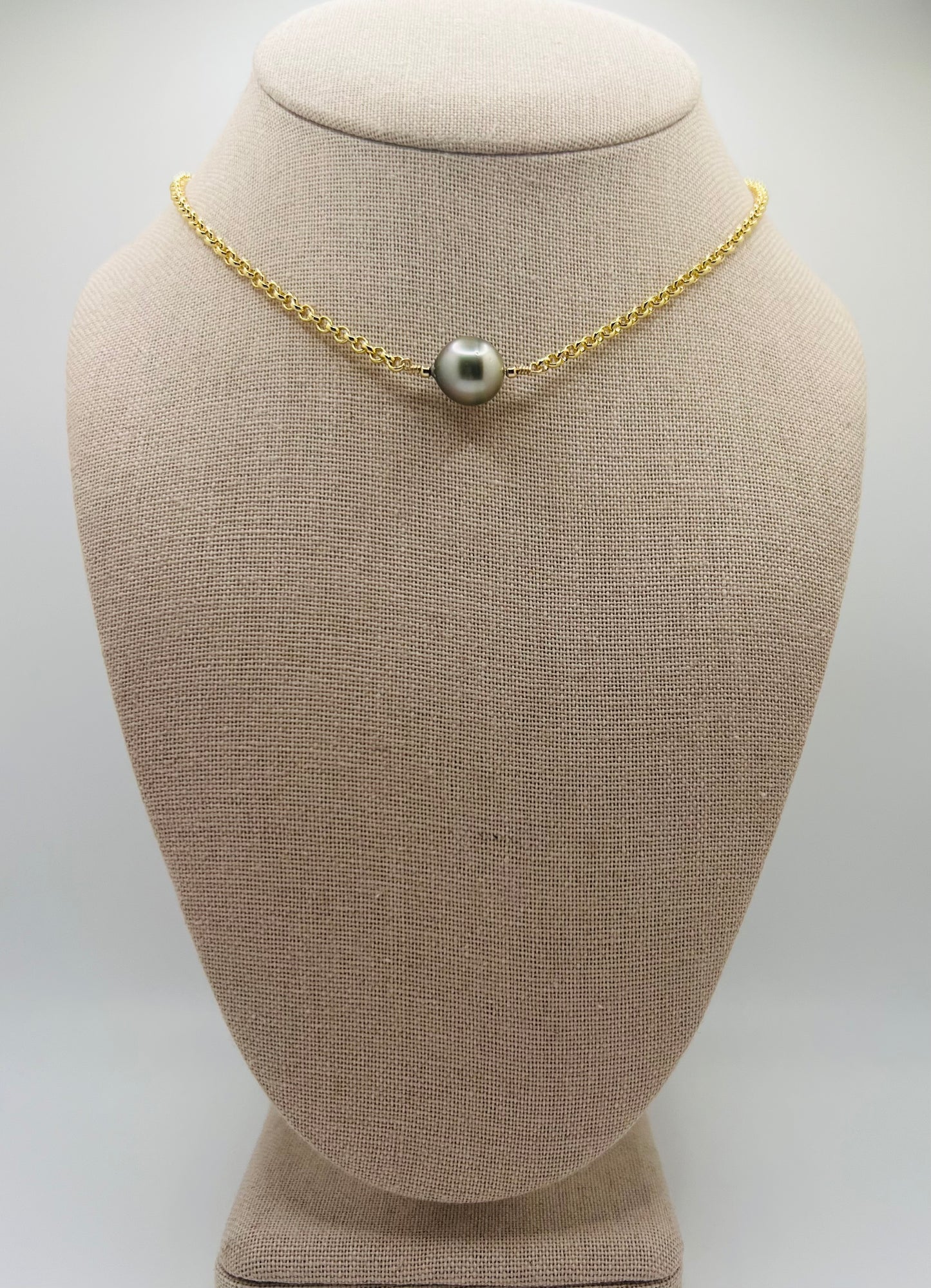 Tahitian Rolo Chain Solitaire Necklace