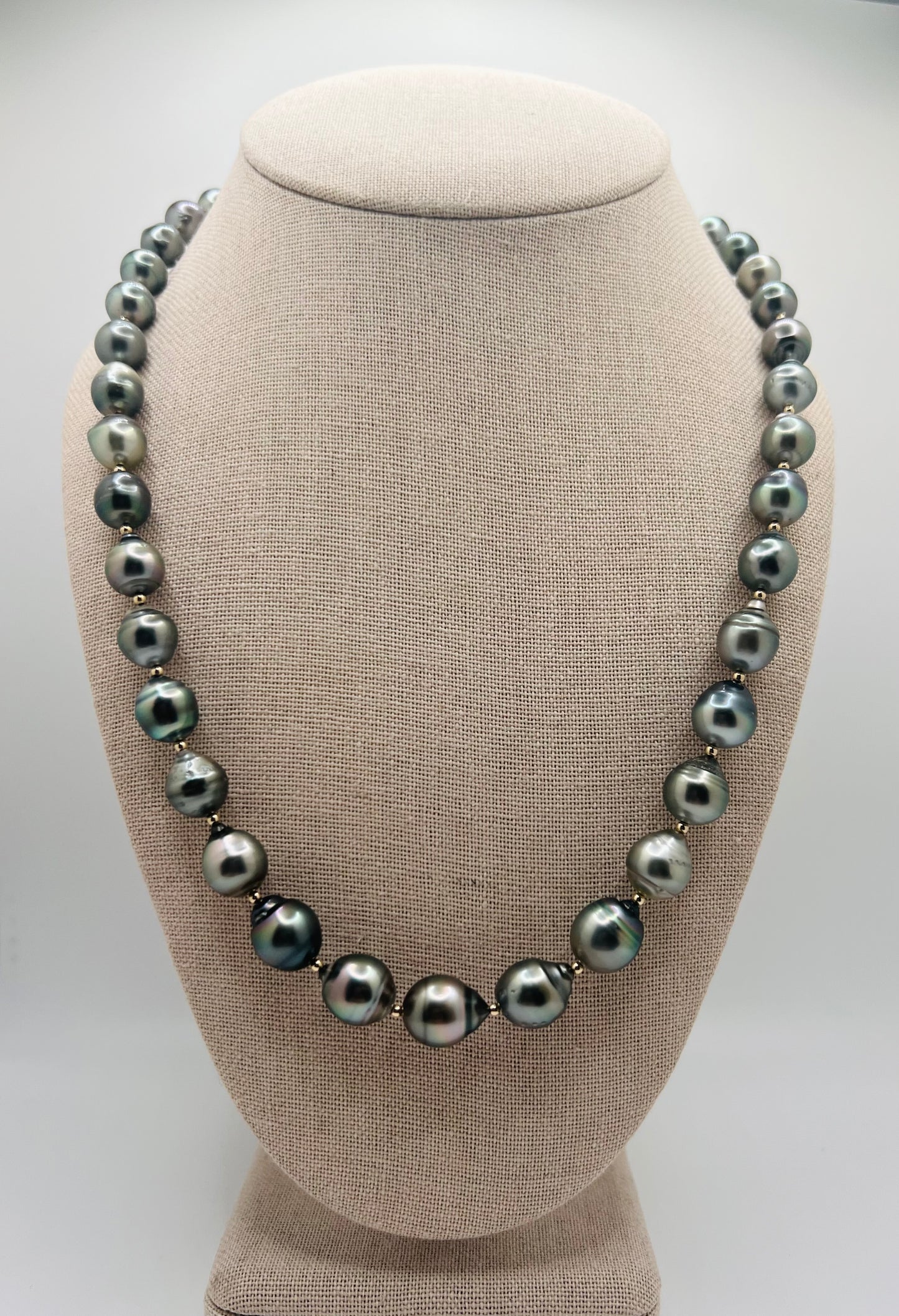 Baroque Tahitian Long Strand