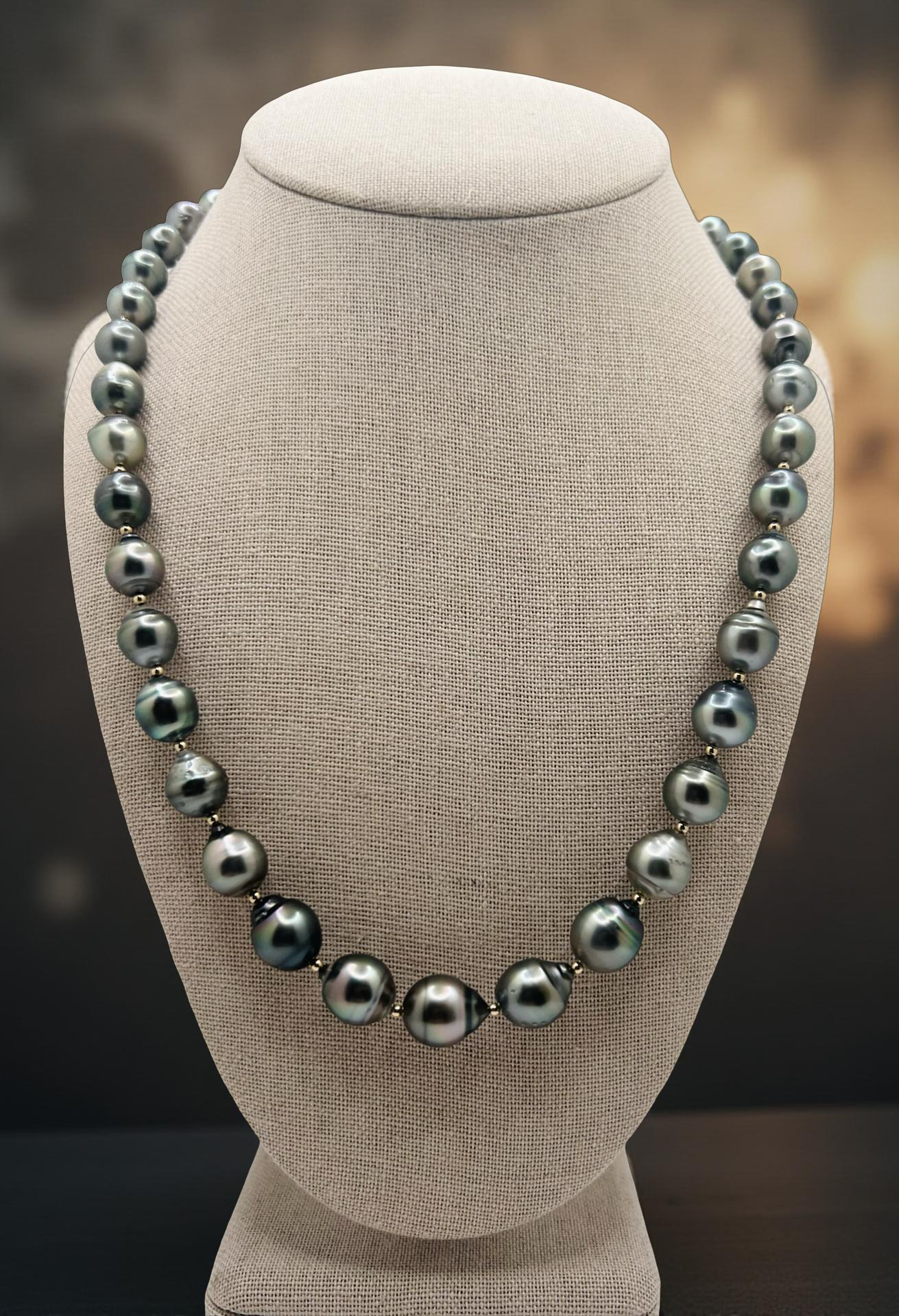 Baroque Tahitian Long Strand