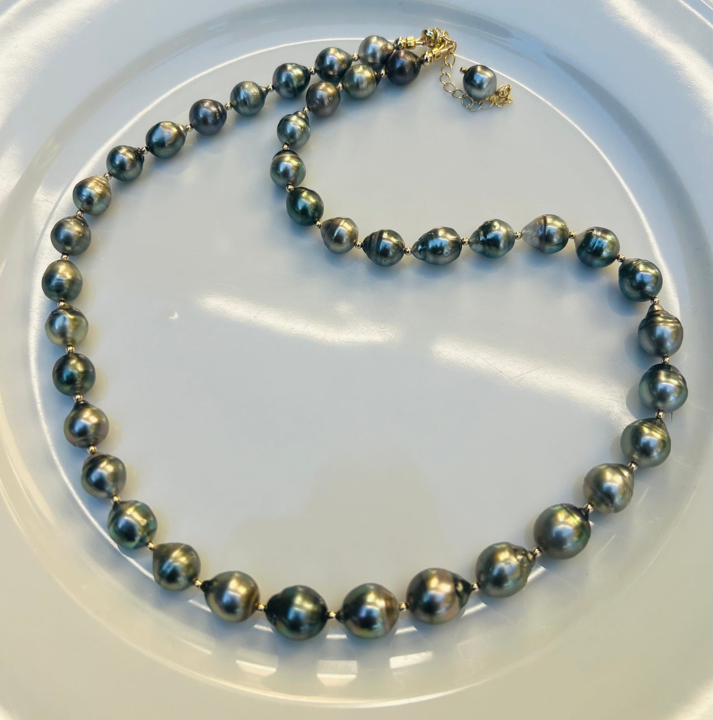 Baroque Tahitian Long Strand