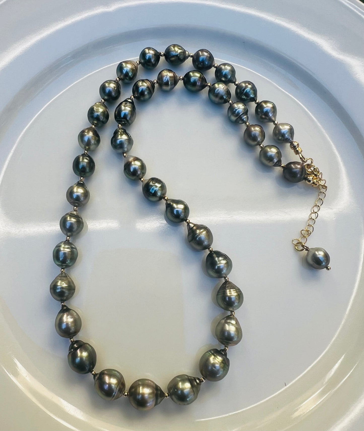 Baroque Tahitian Long Strand
