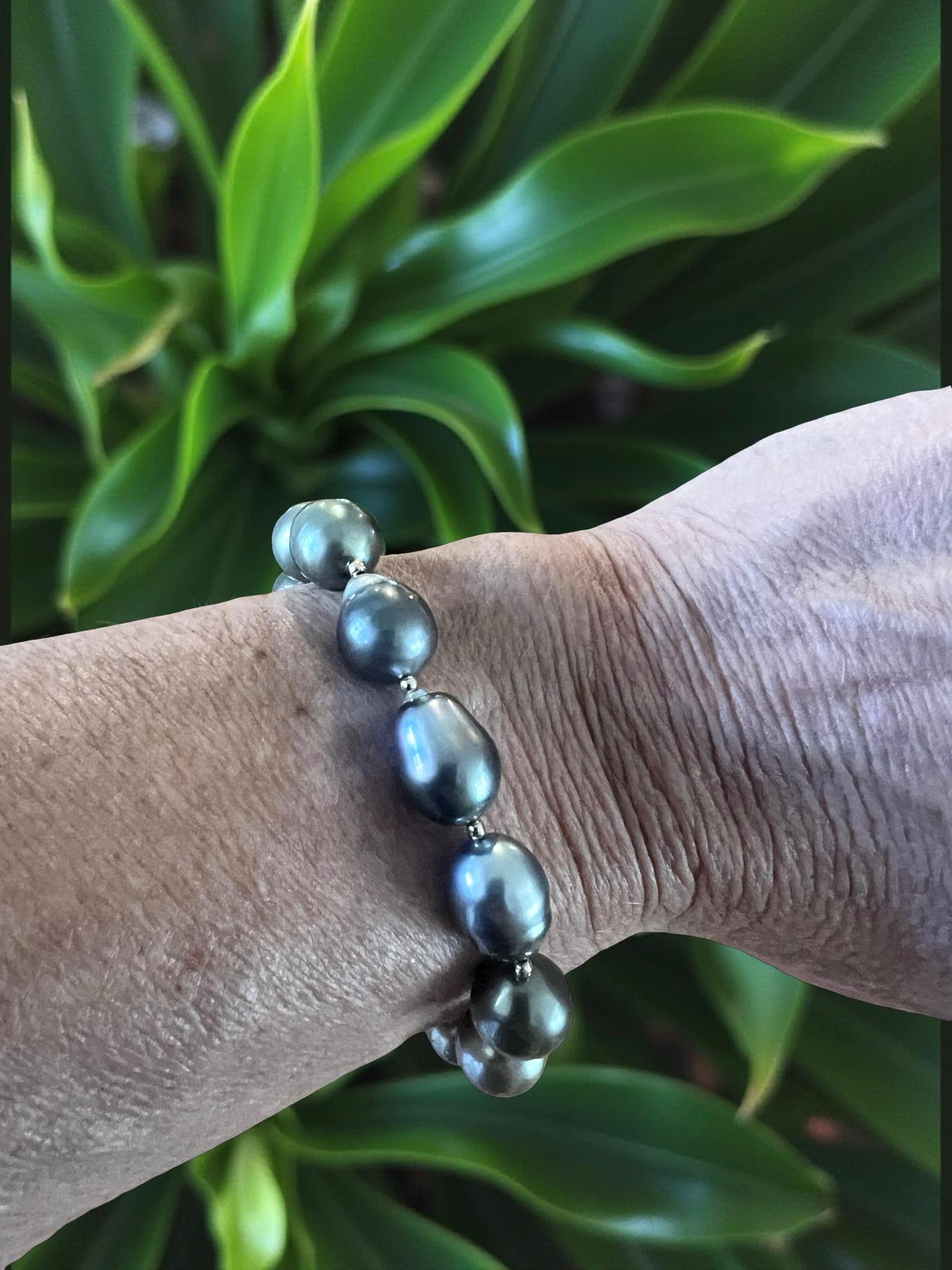 Bold Blue Tahitian Bracelet