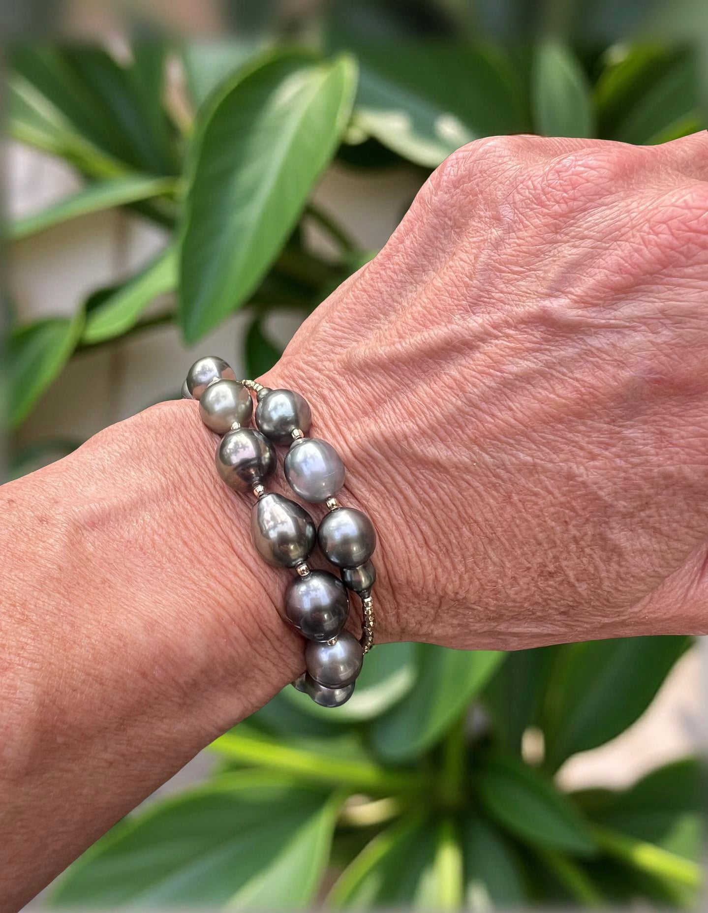 Holidaze 🥂 Ornament Bracelet