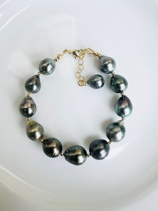 Holidaze 🥂 Tahitian Bracelet